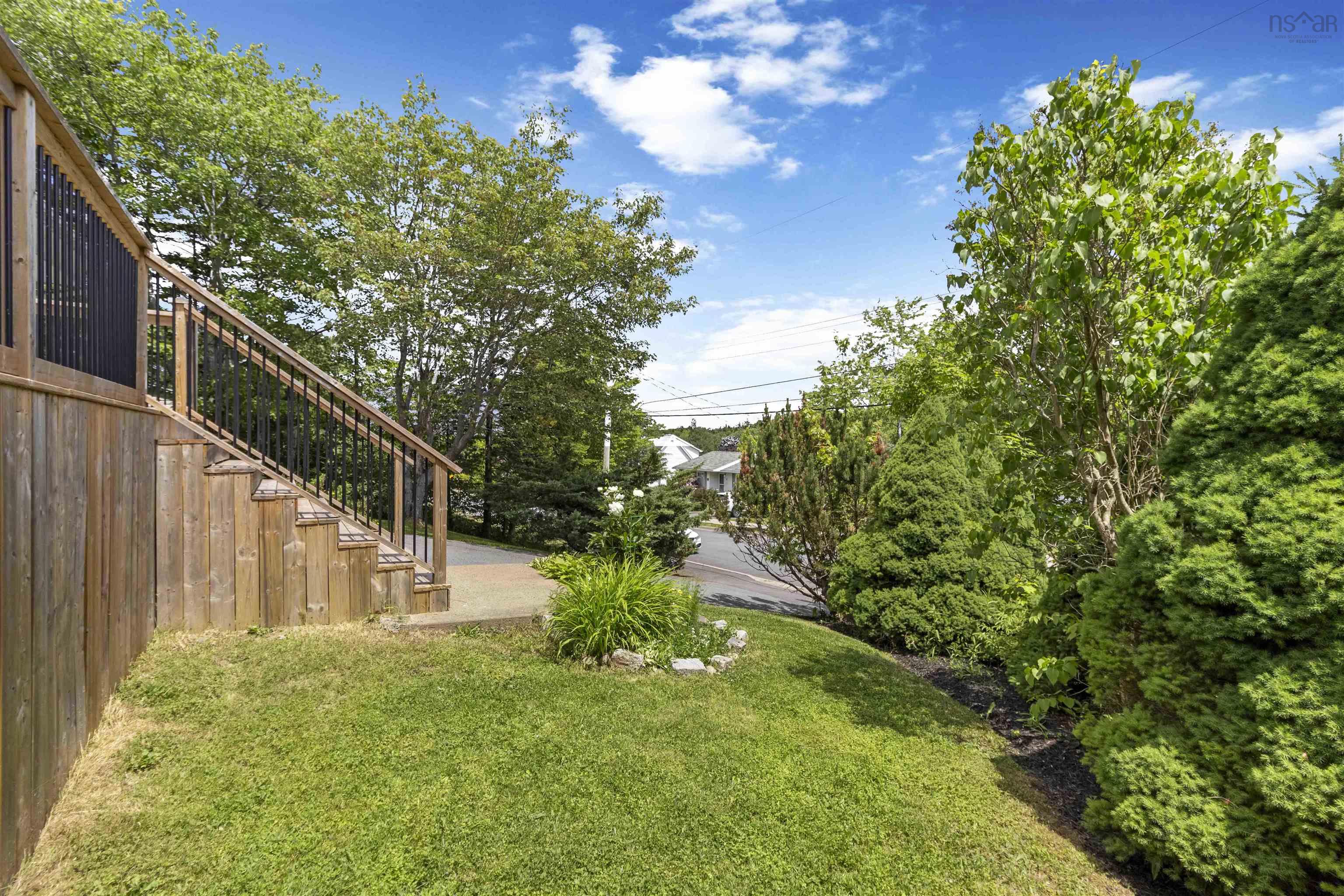 98 Wildwood Boulevard photo #3