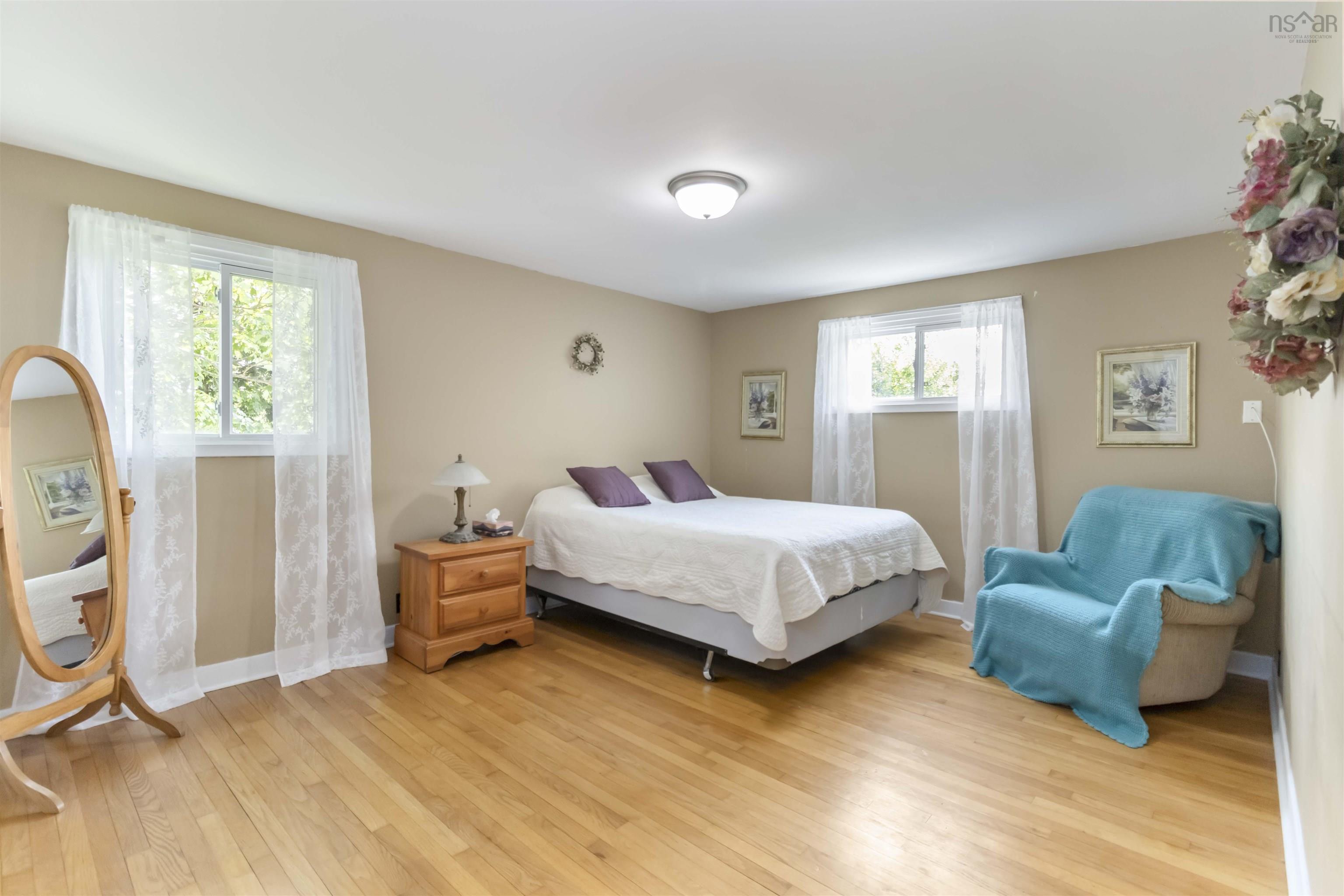 98 Wildwood Boulevard photo #30