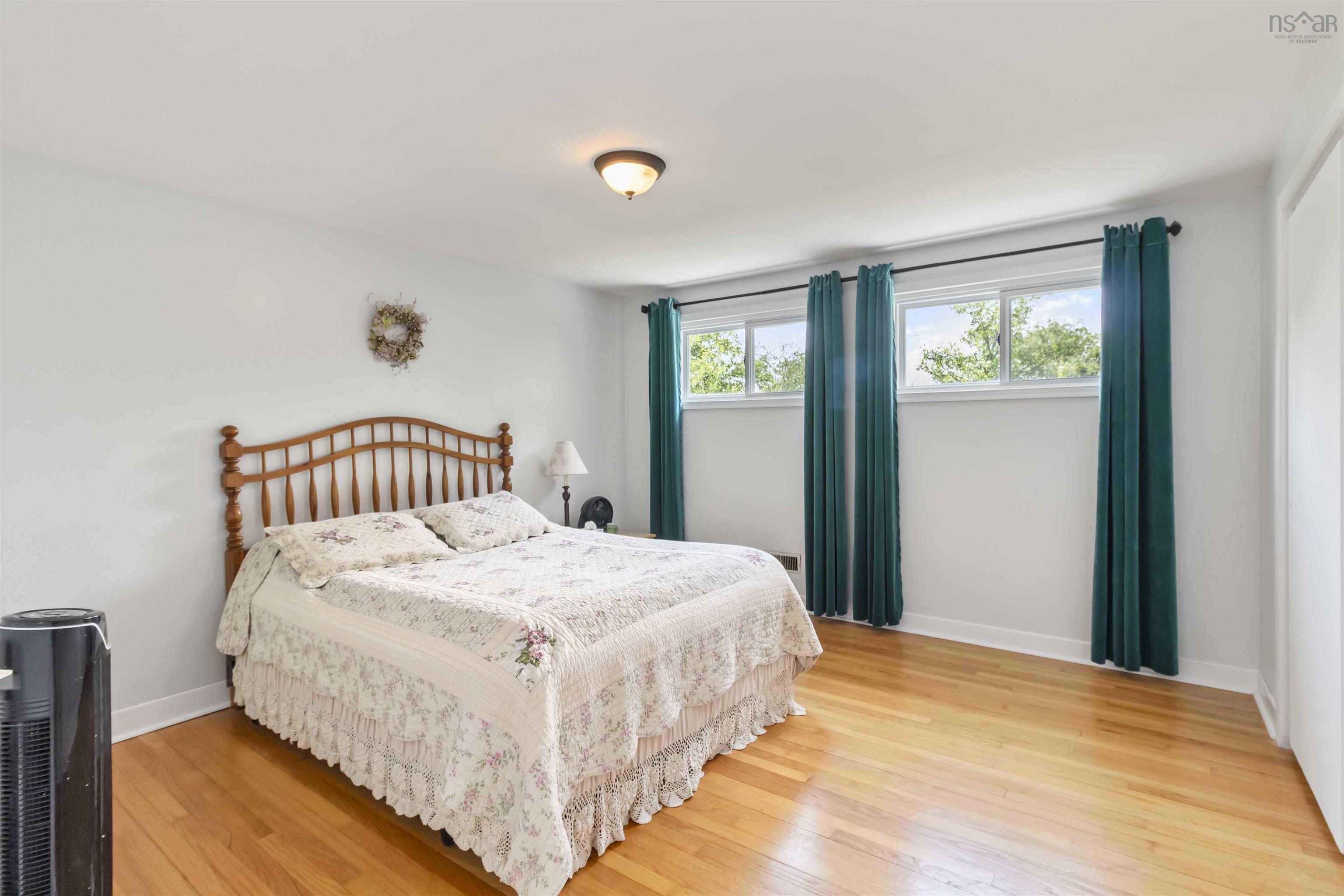 98 Wildwood Boulevard photo #33