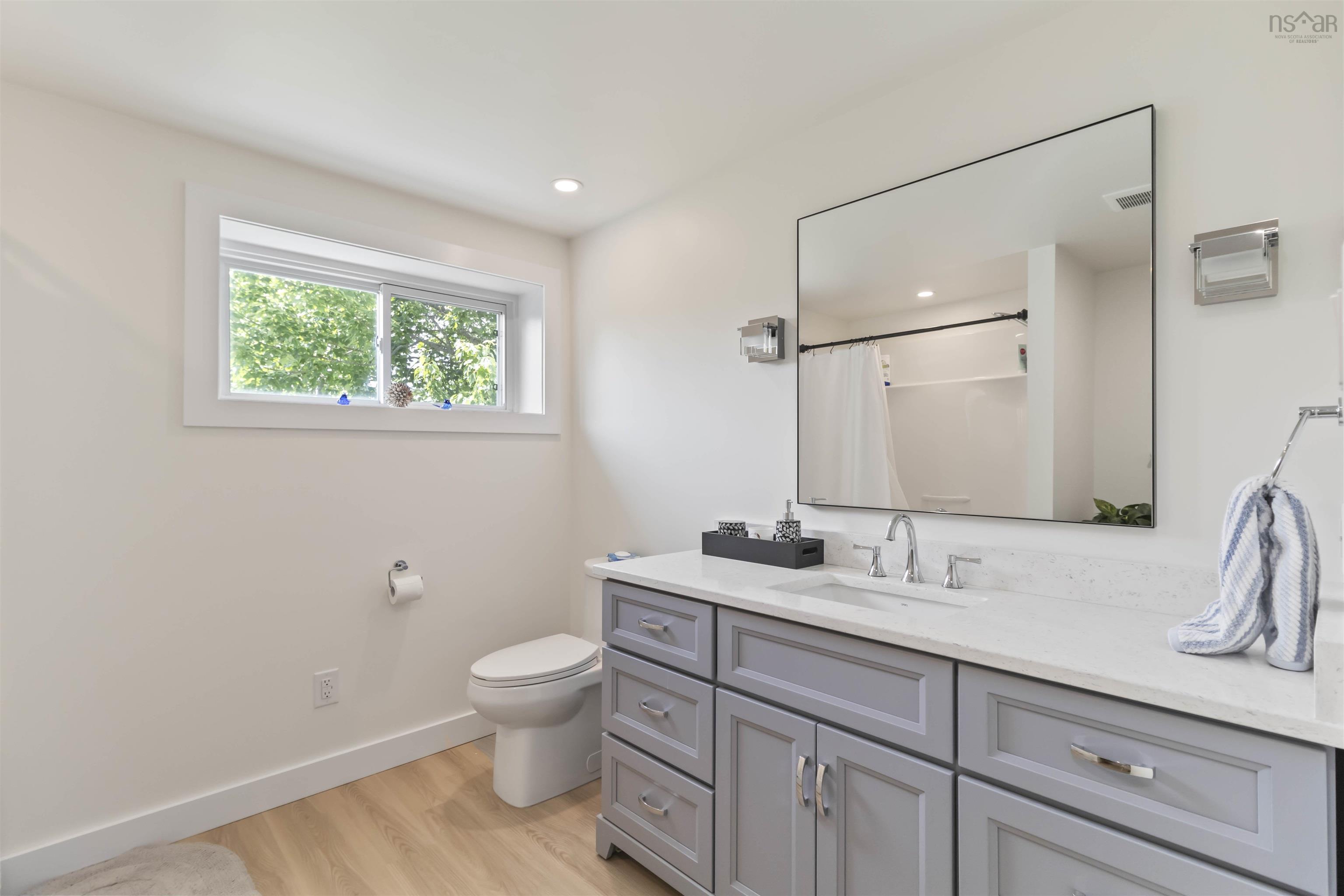 98 Wildwood Boulevard photo #34