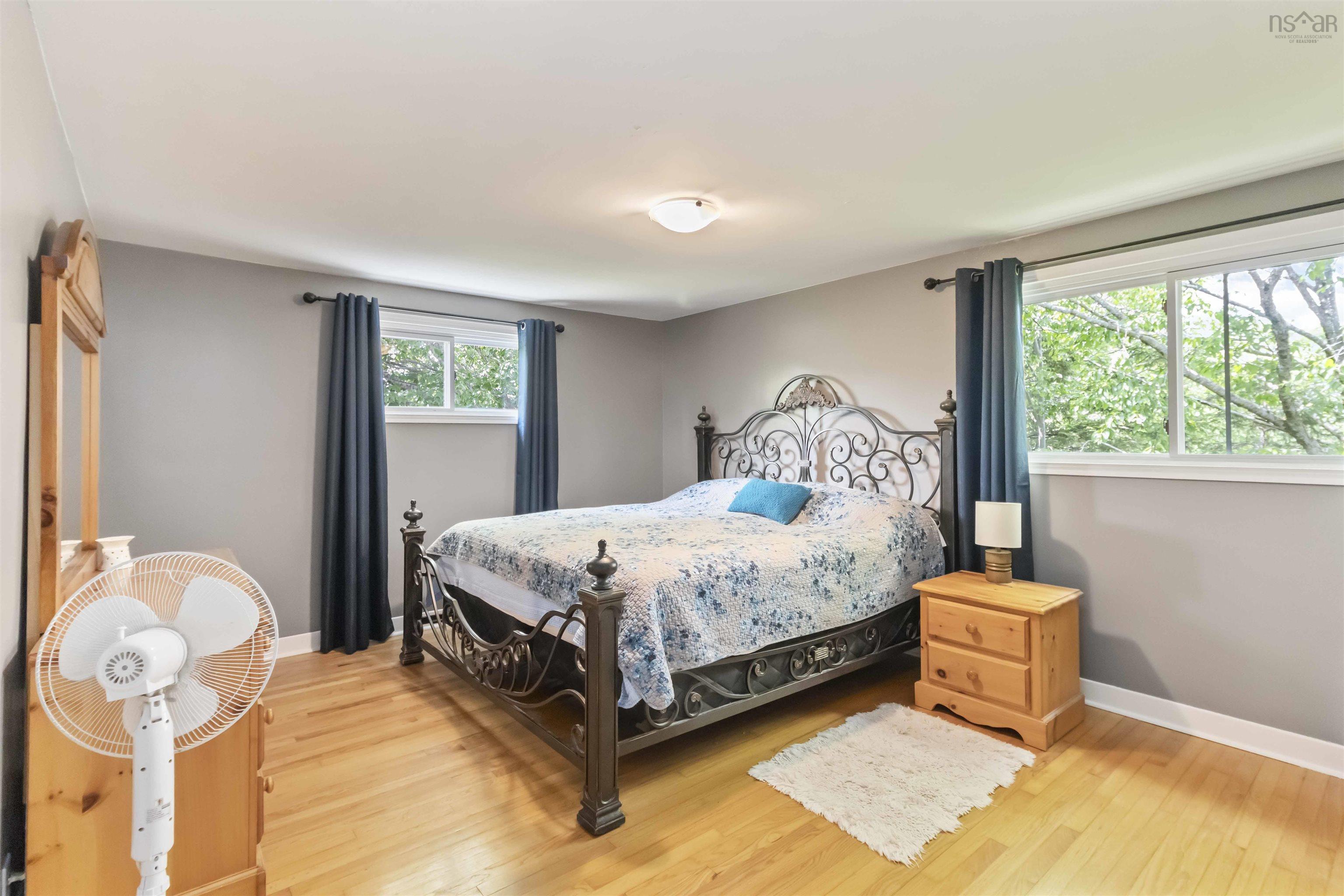 98 Wildwood Boulevard photo #35