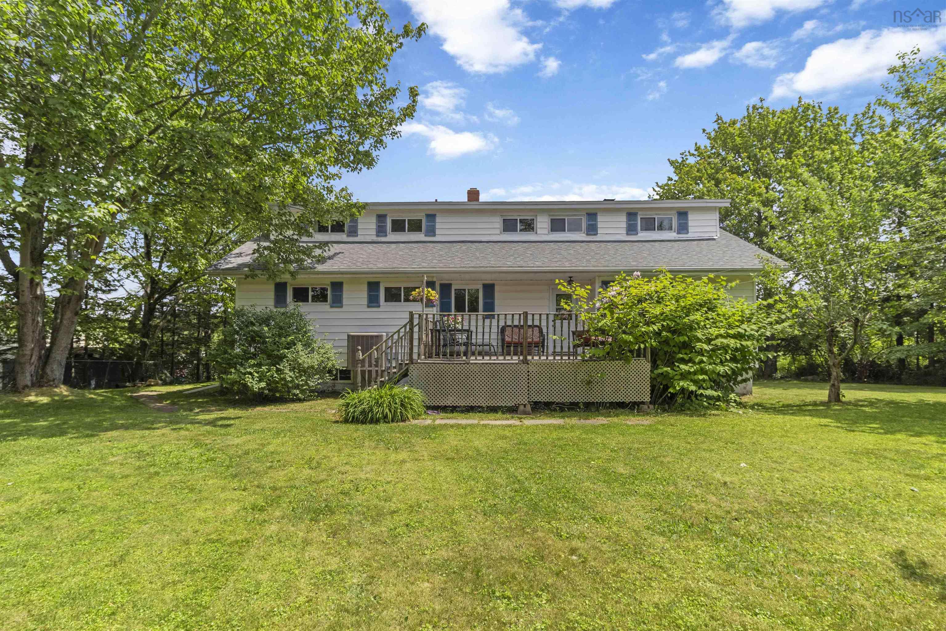 98 Wildwood Boulevard photo #43