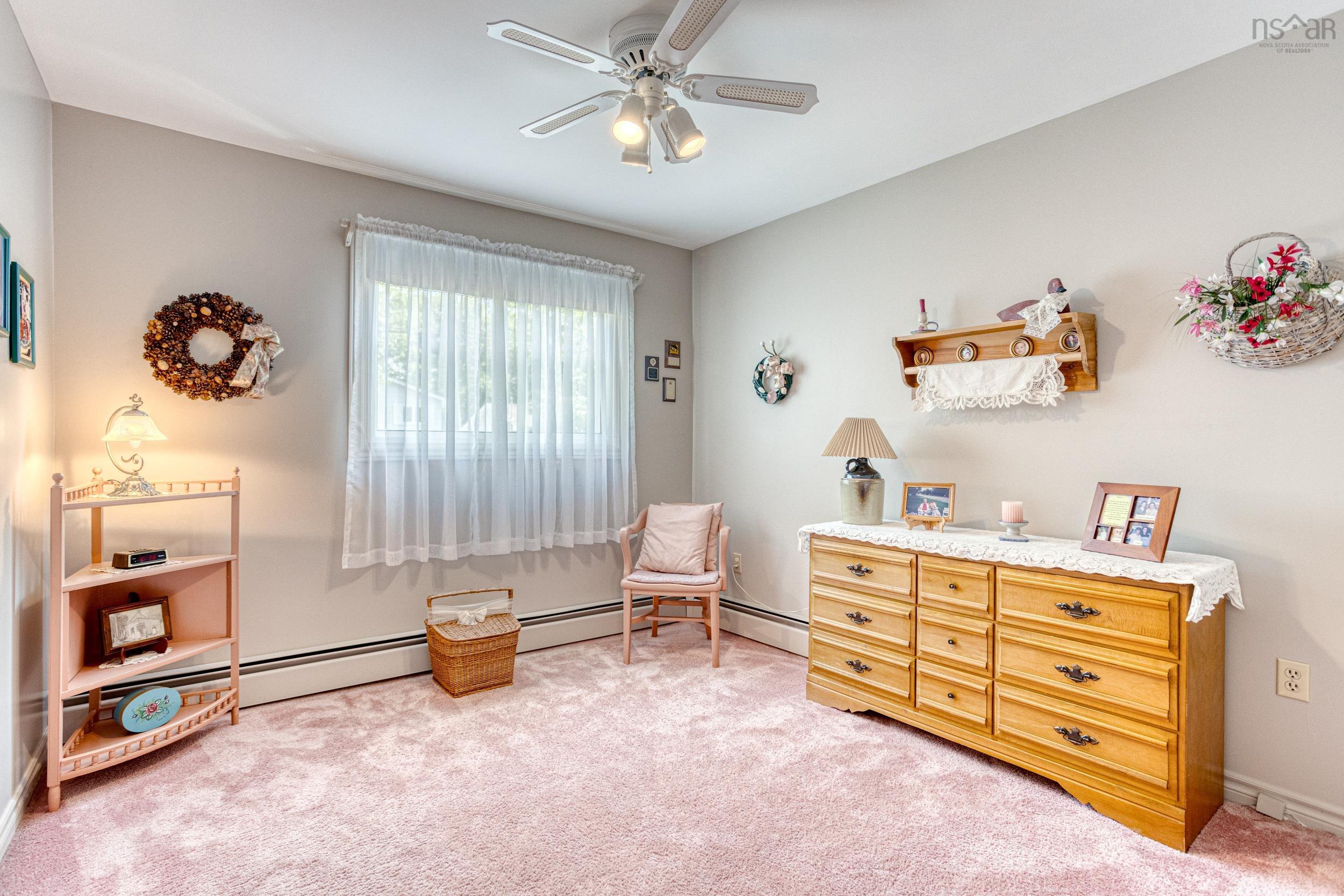 10 Wheatstone Heights photo #18