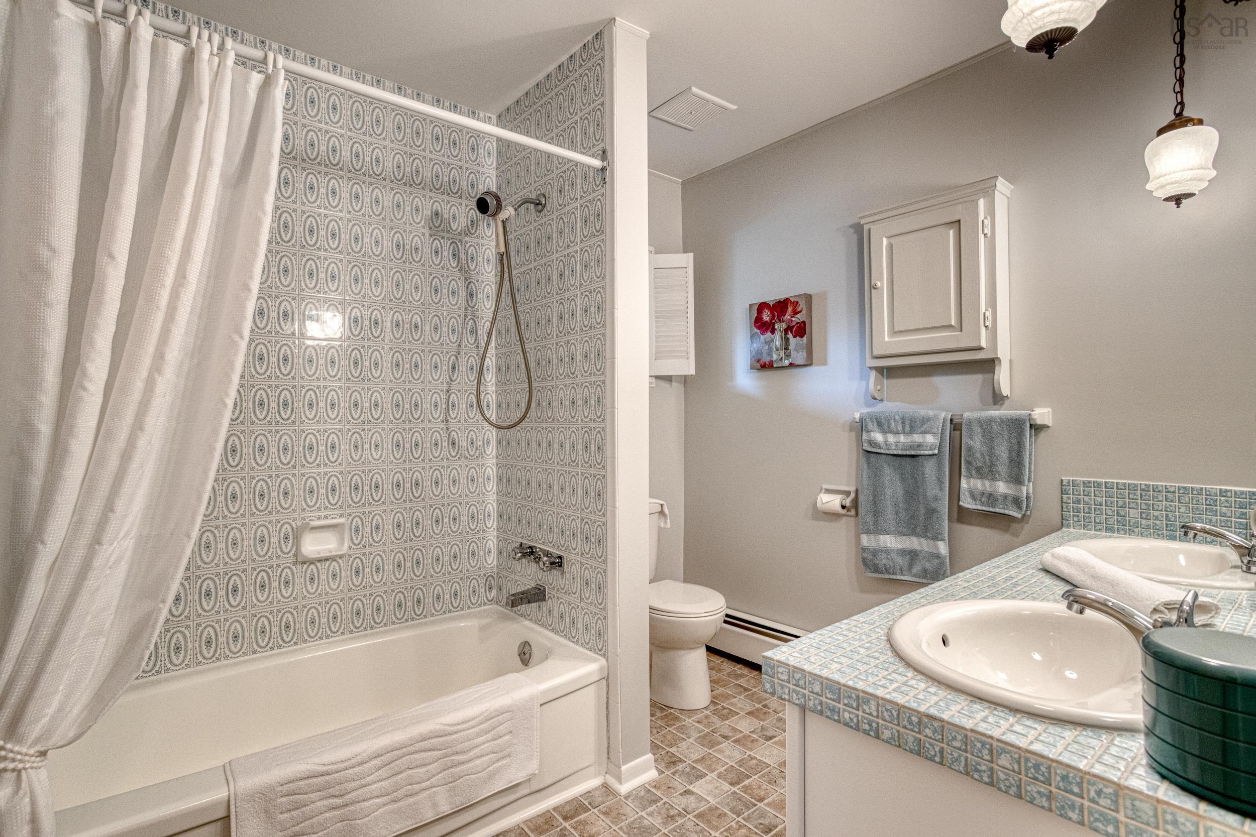 10 Wheatstone Heights photo #18
