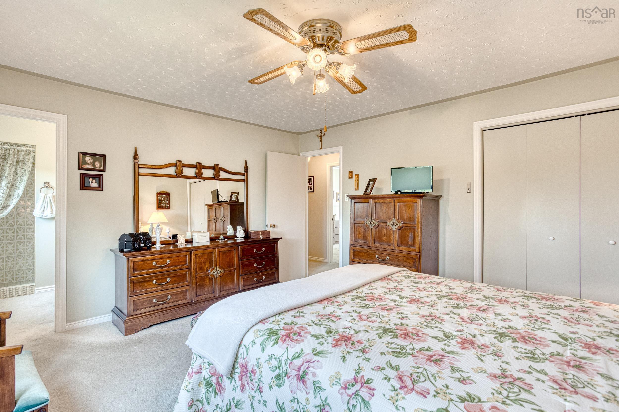 10 Wheatstone Heights photo #21