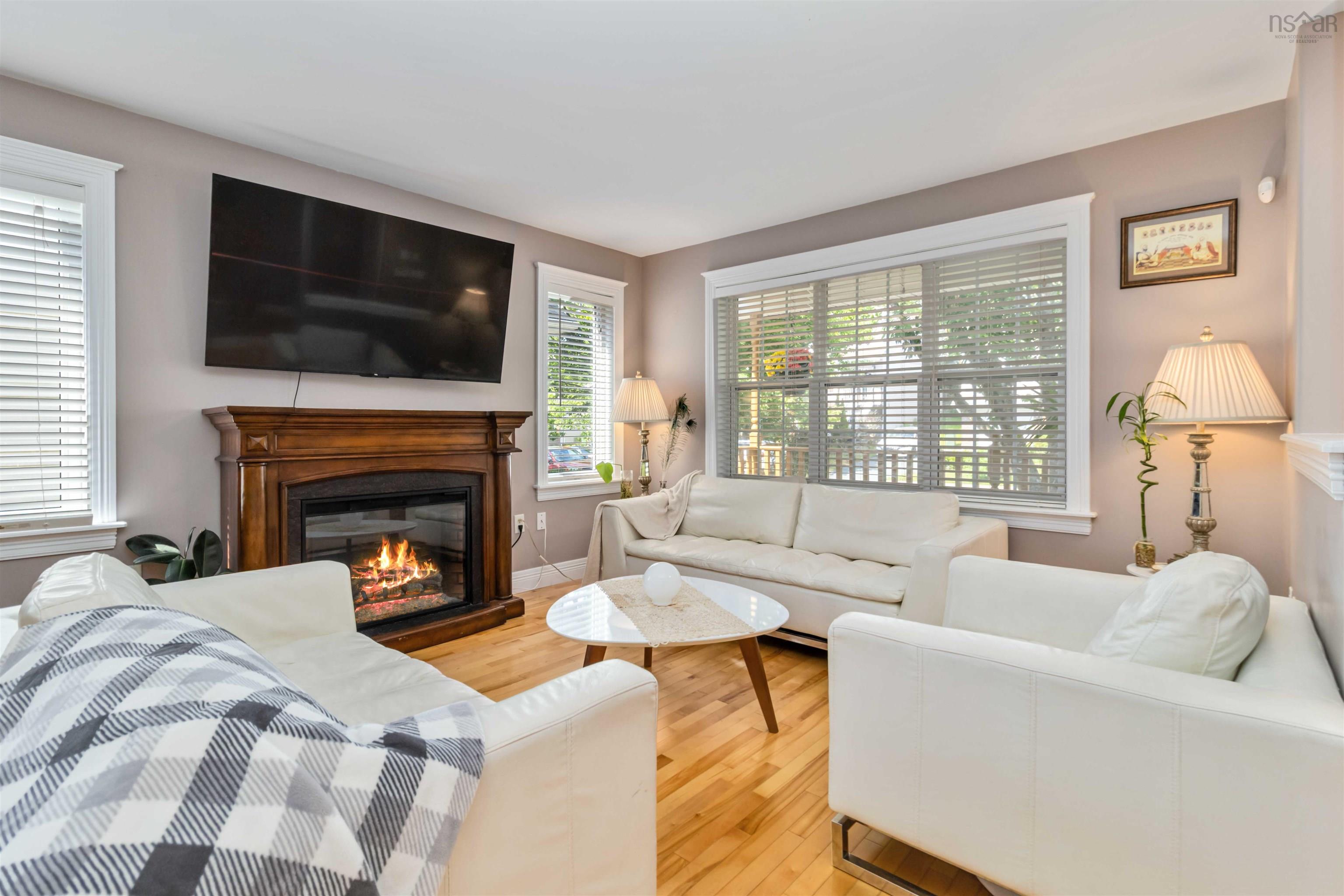 83 RED FERN Terrace photo #4