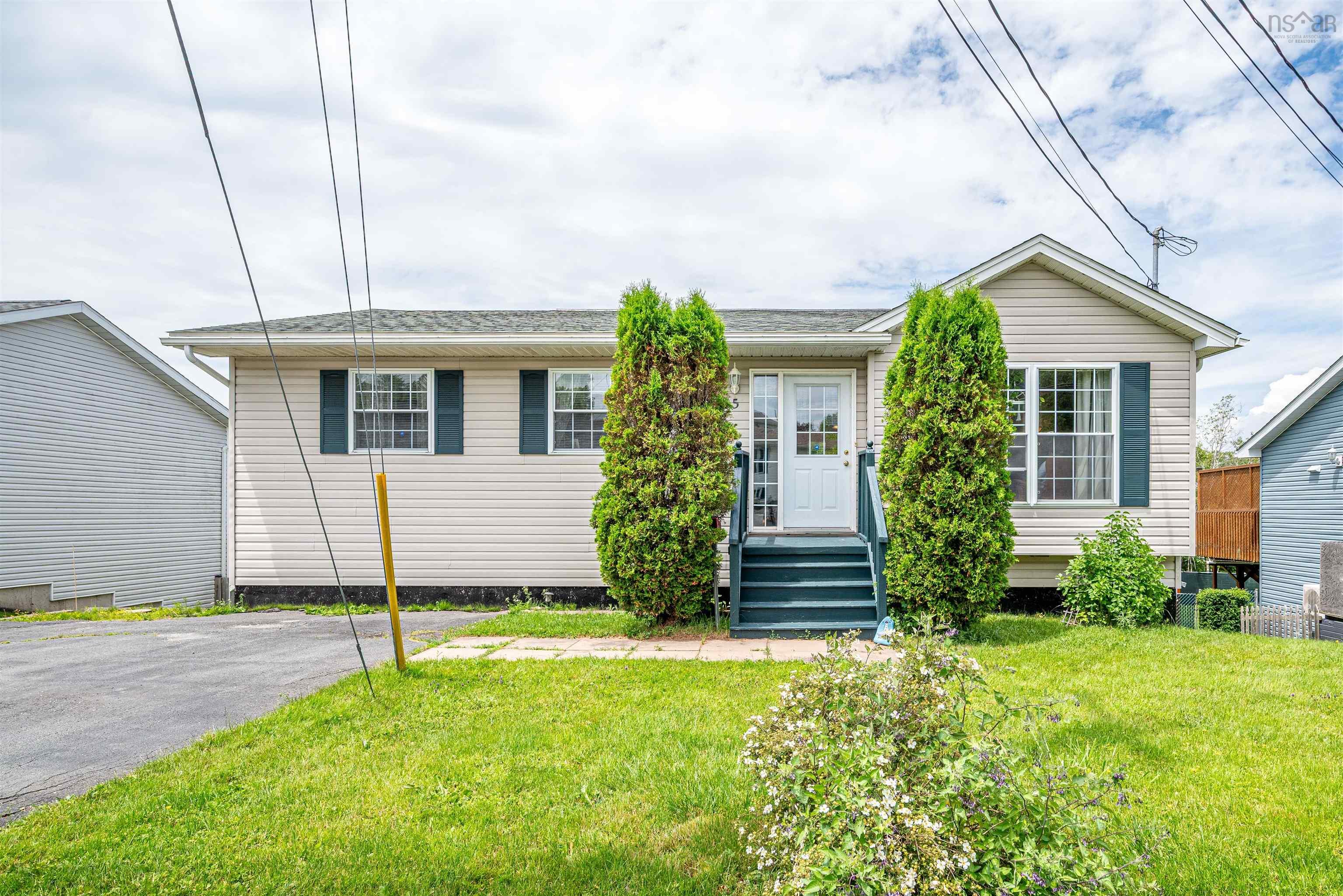 55 LUCASVILLE RD, MIDDLE SACKVILLE, NS