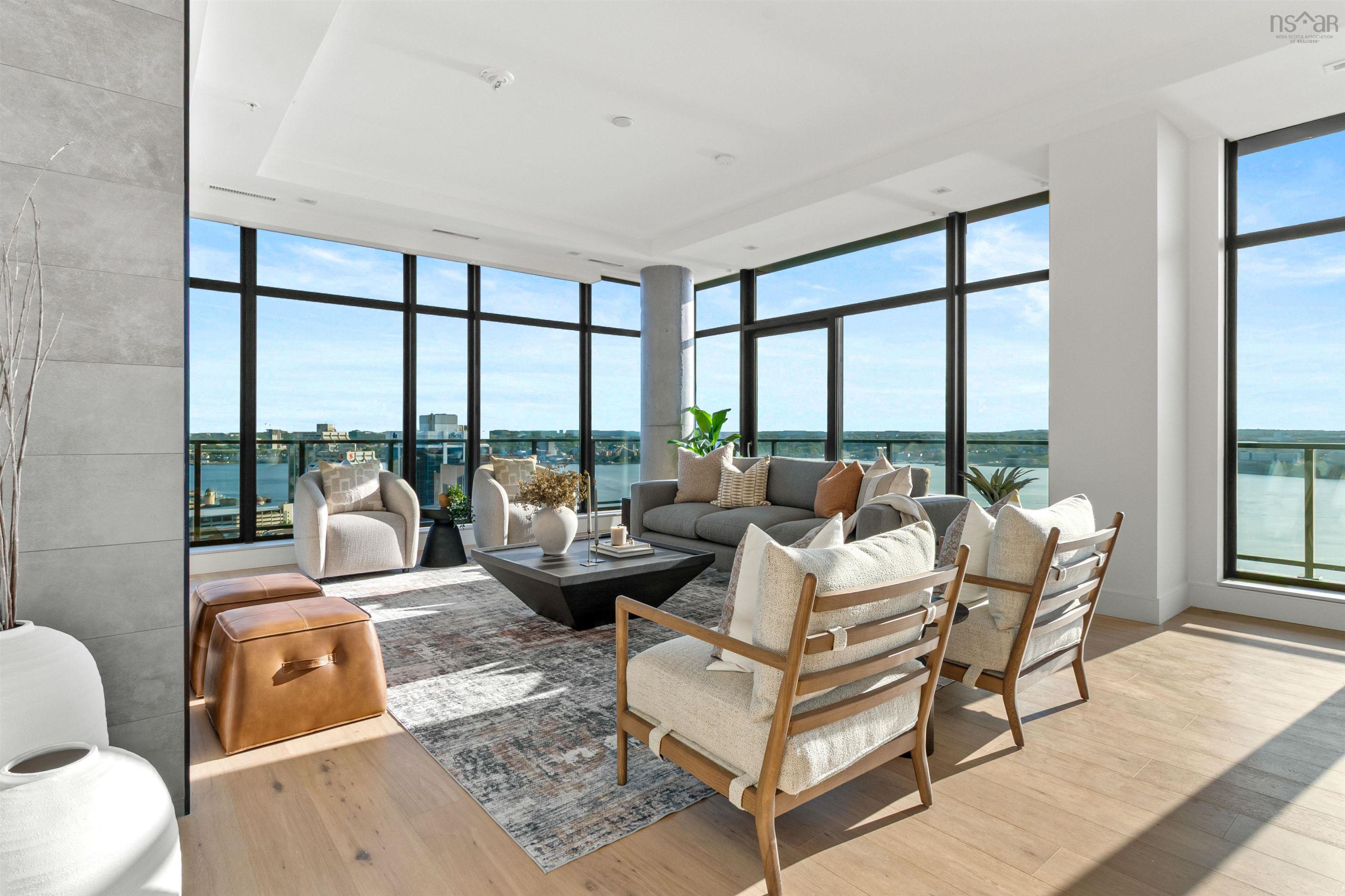 2302 1650 Granville Street photo #2