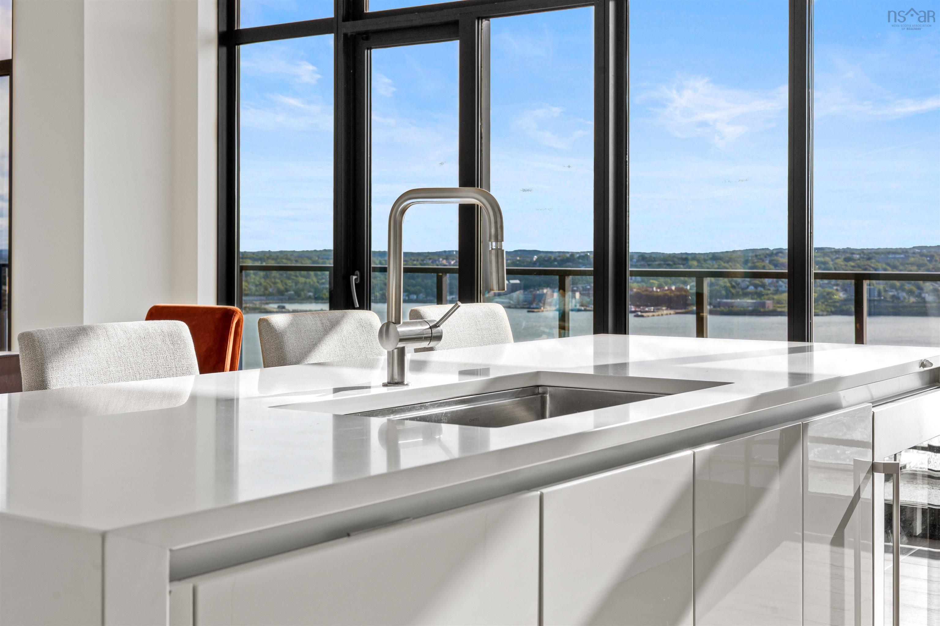 2302 1650 Granville Street photo #14