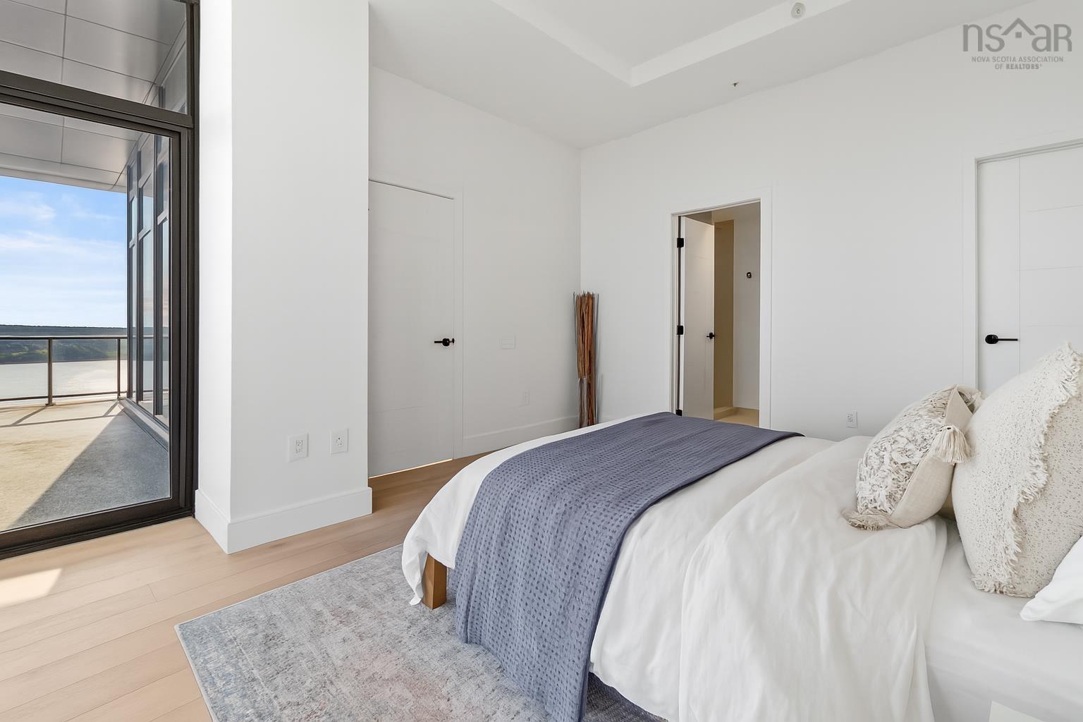 2302 1650 Granville Street photo #32