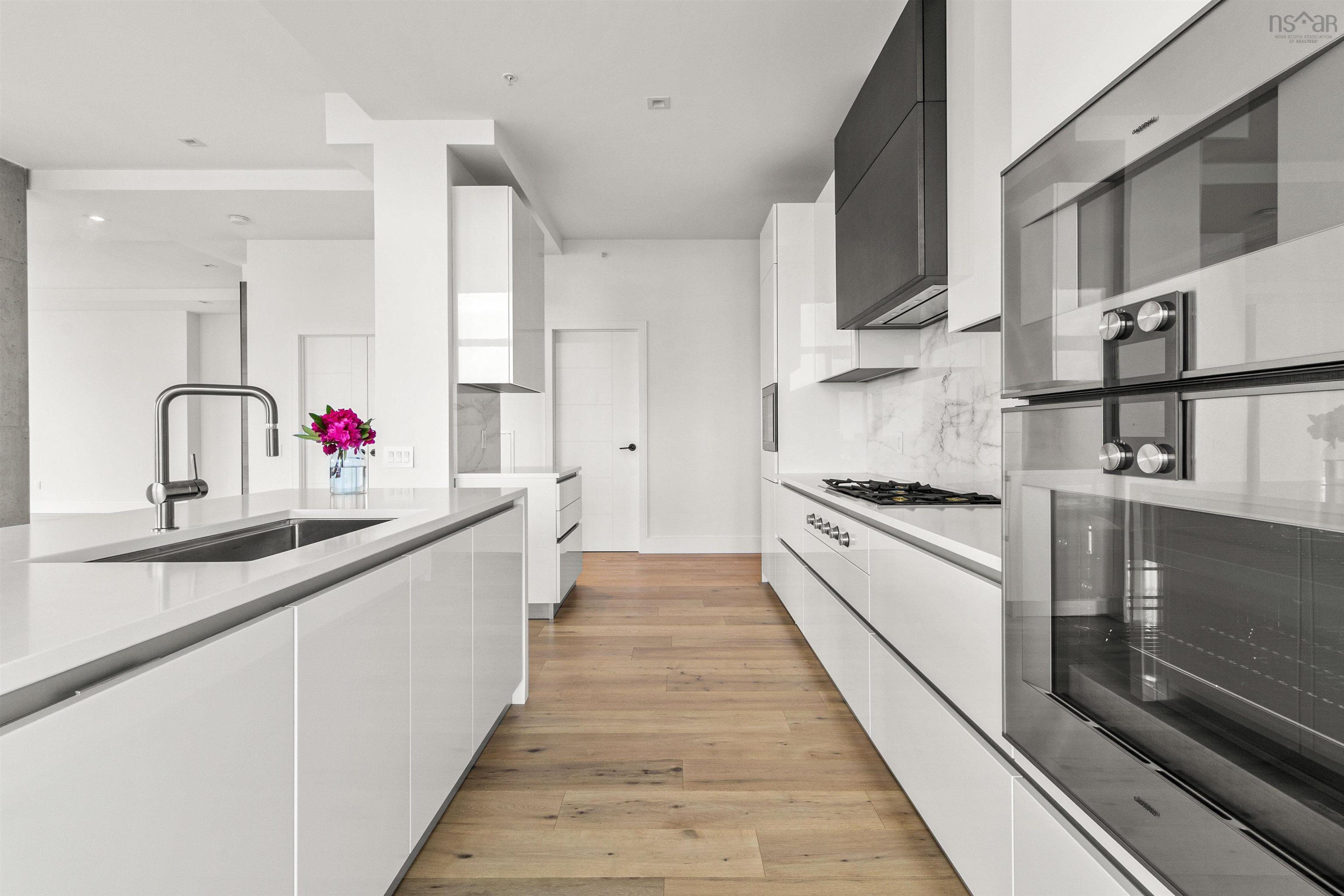 2303 1650 Granville Street photo #7