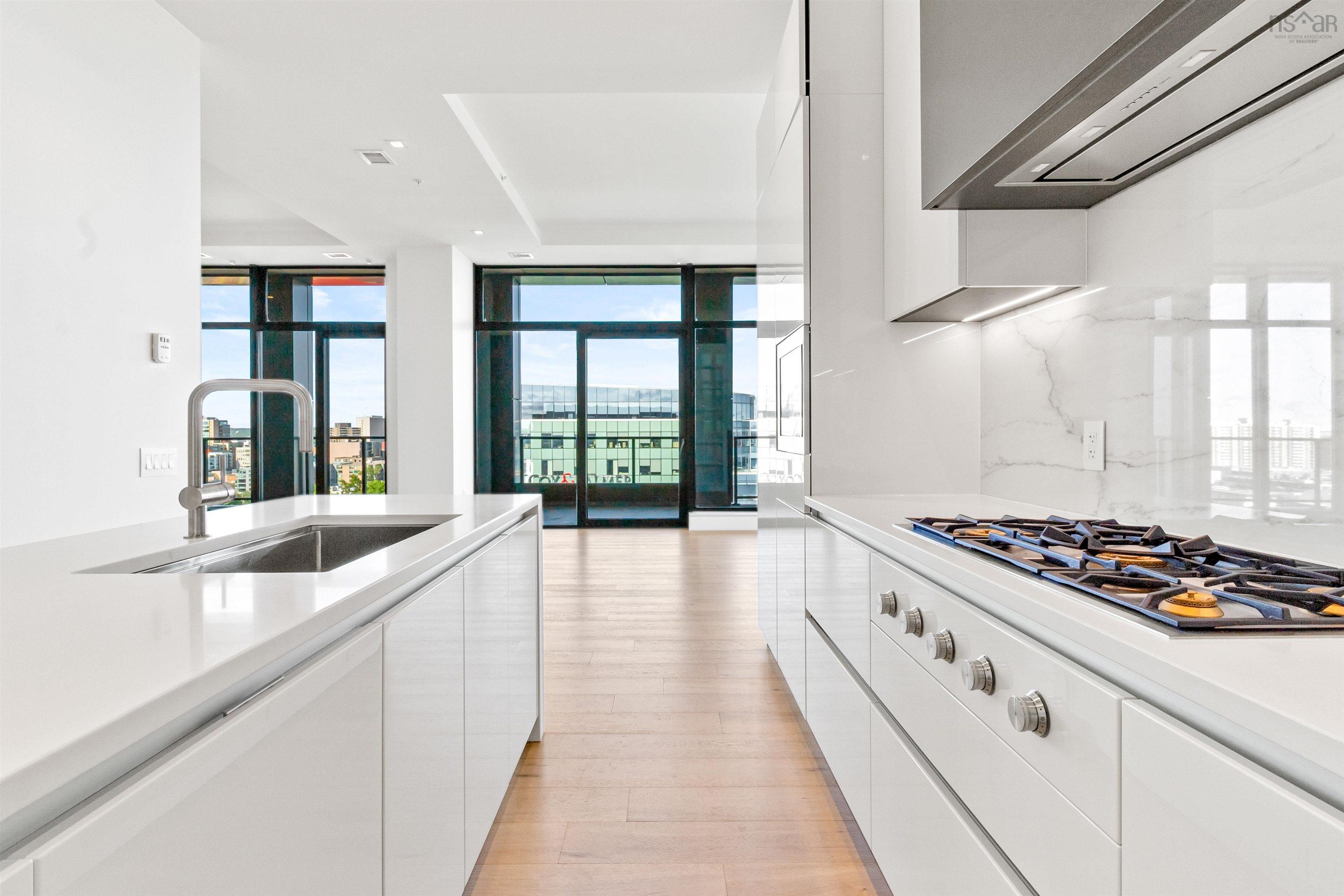 2301 1650 Granville Street photo #18