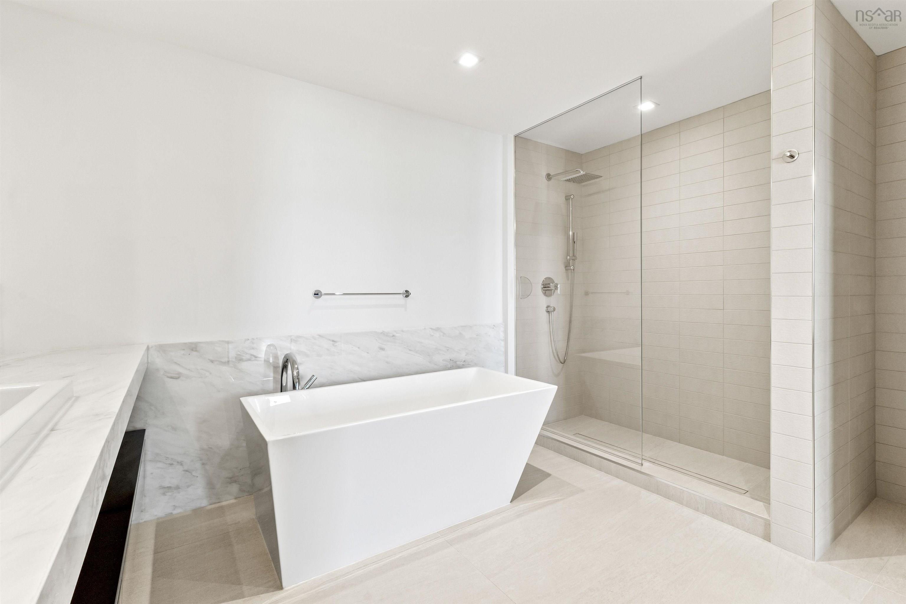 2301 1650 Granville Street photo #32