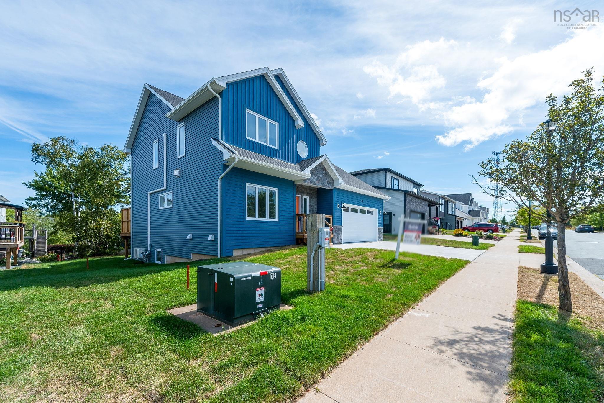 170 Olive Avenue photo #2