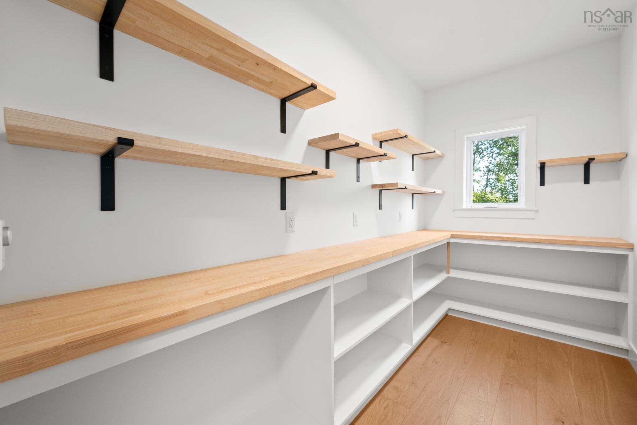 170 Olive Avenue photo #13