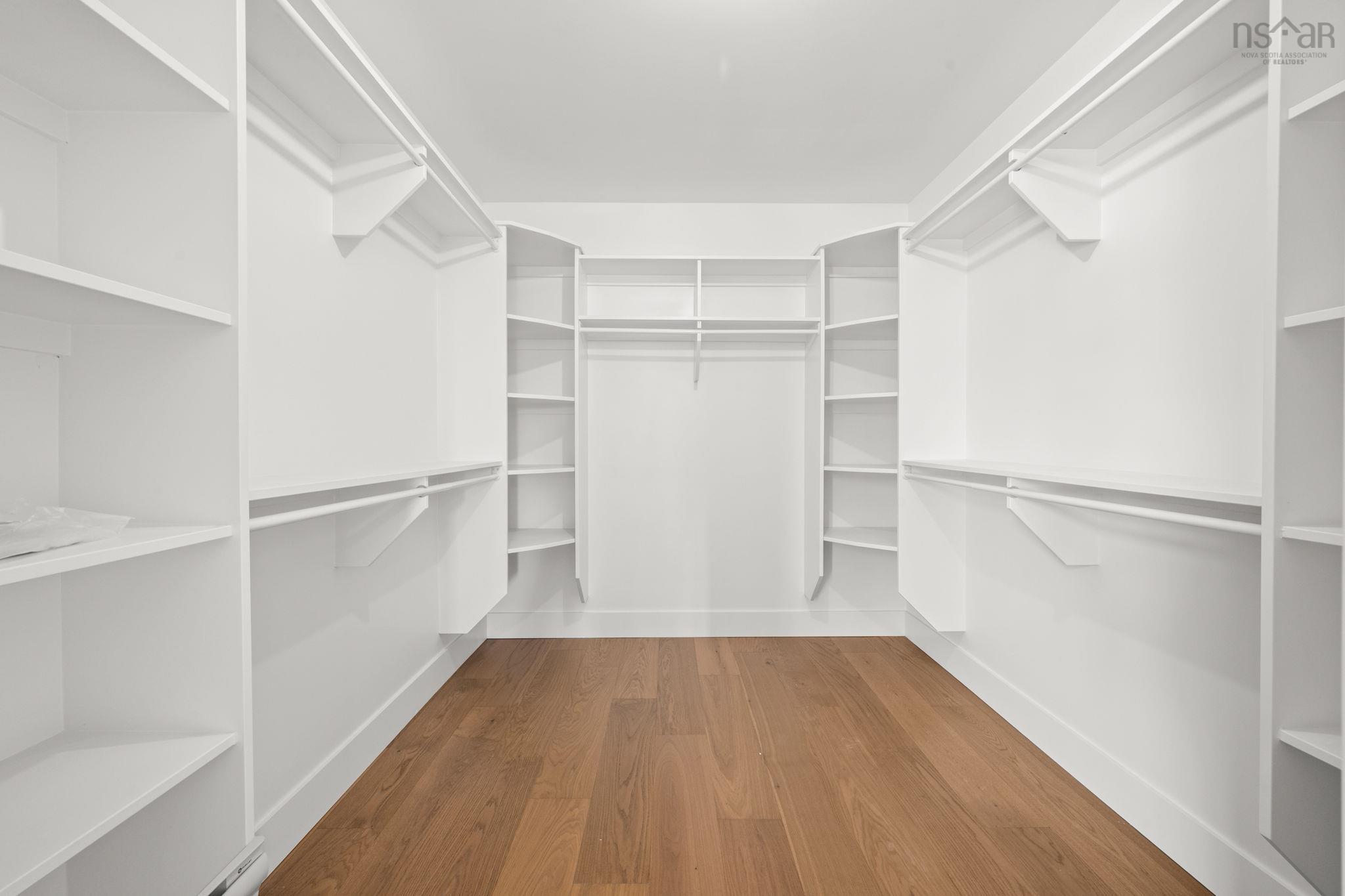 170 Olive Avenue photo #22