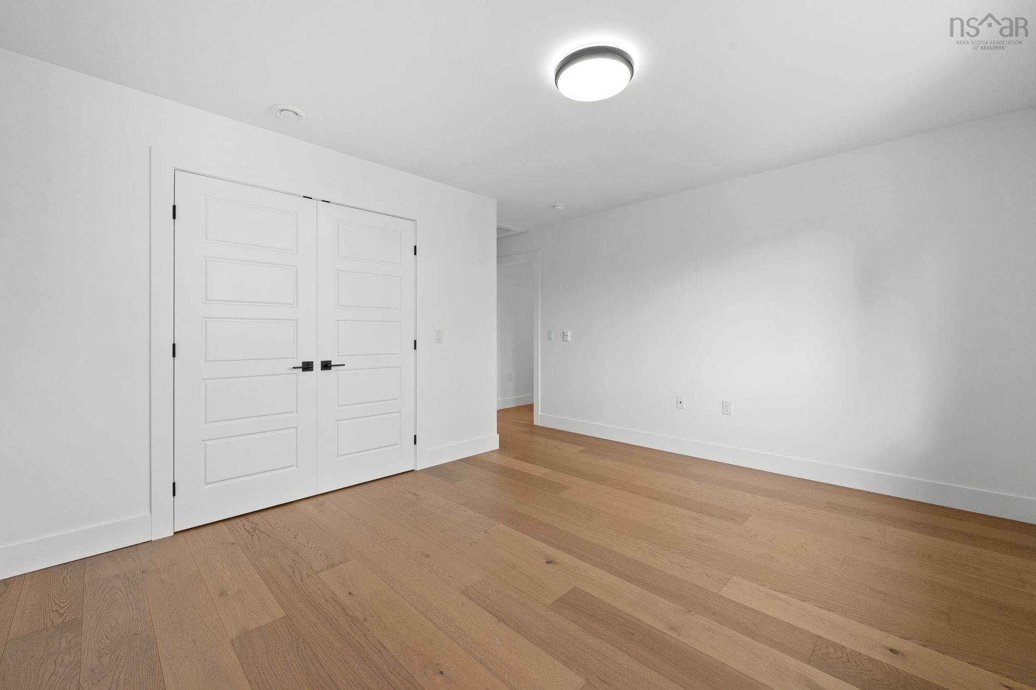 170 Olive Avenue photo #25