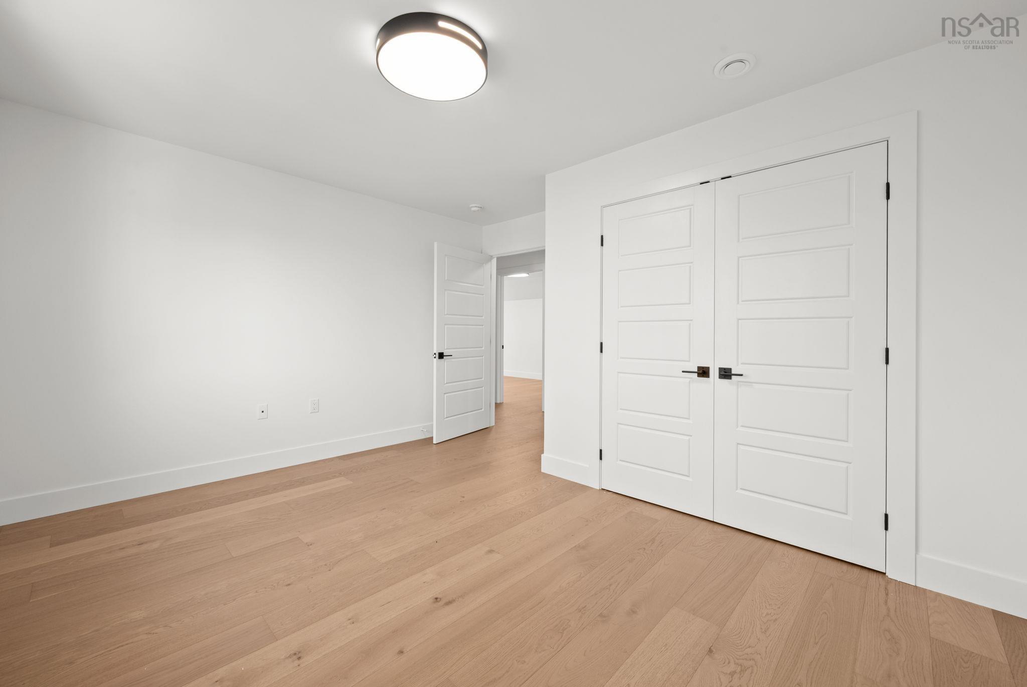 170 Olive Avenue photo #26