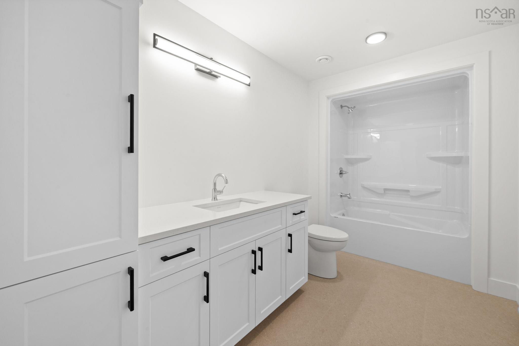 170 Olive Avenue photo #28