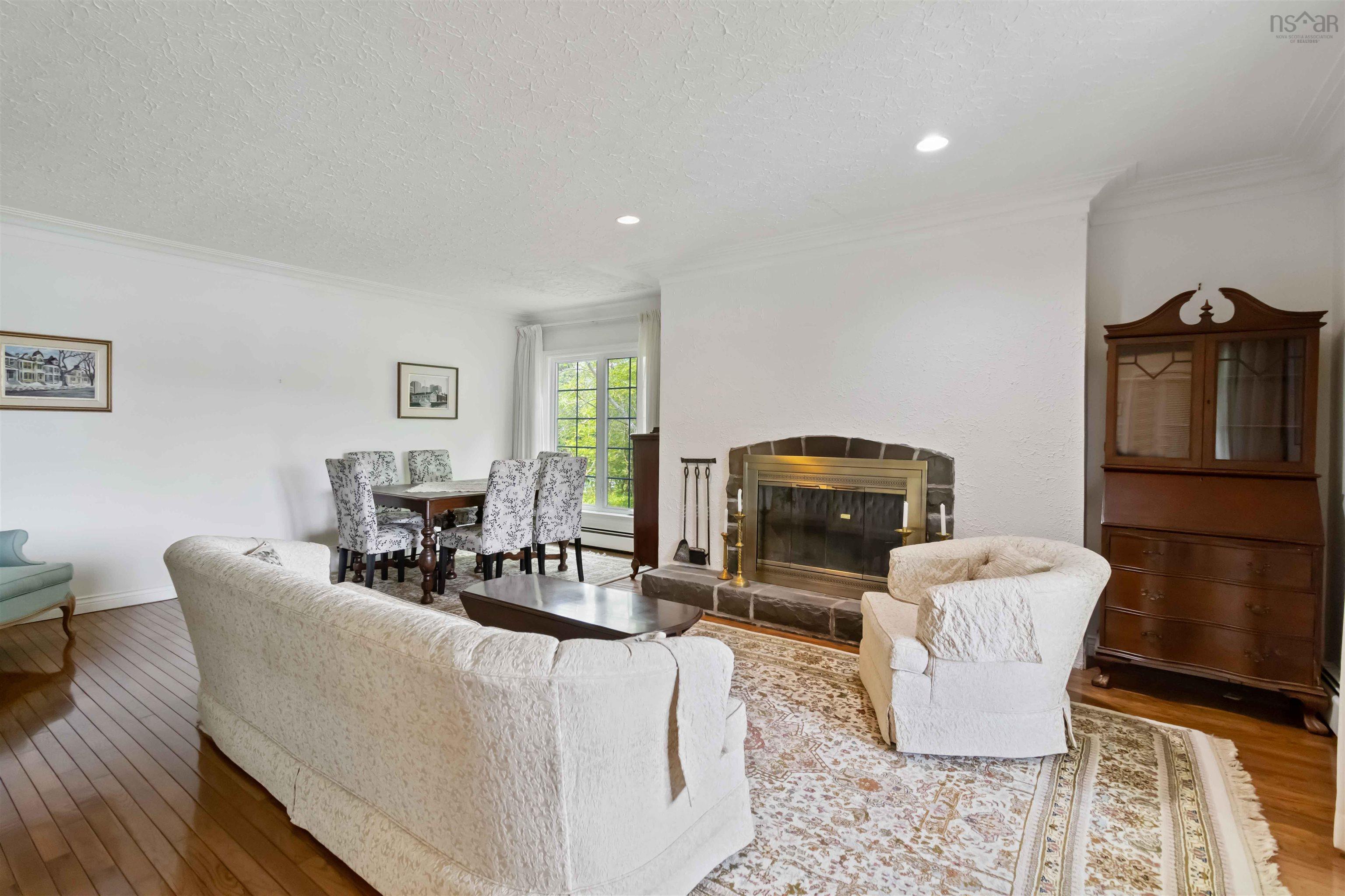 11 Keefe Road photo #11