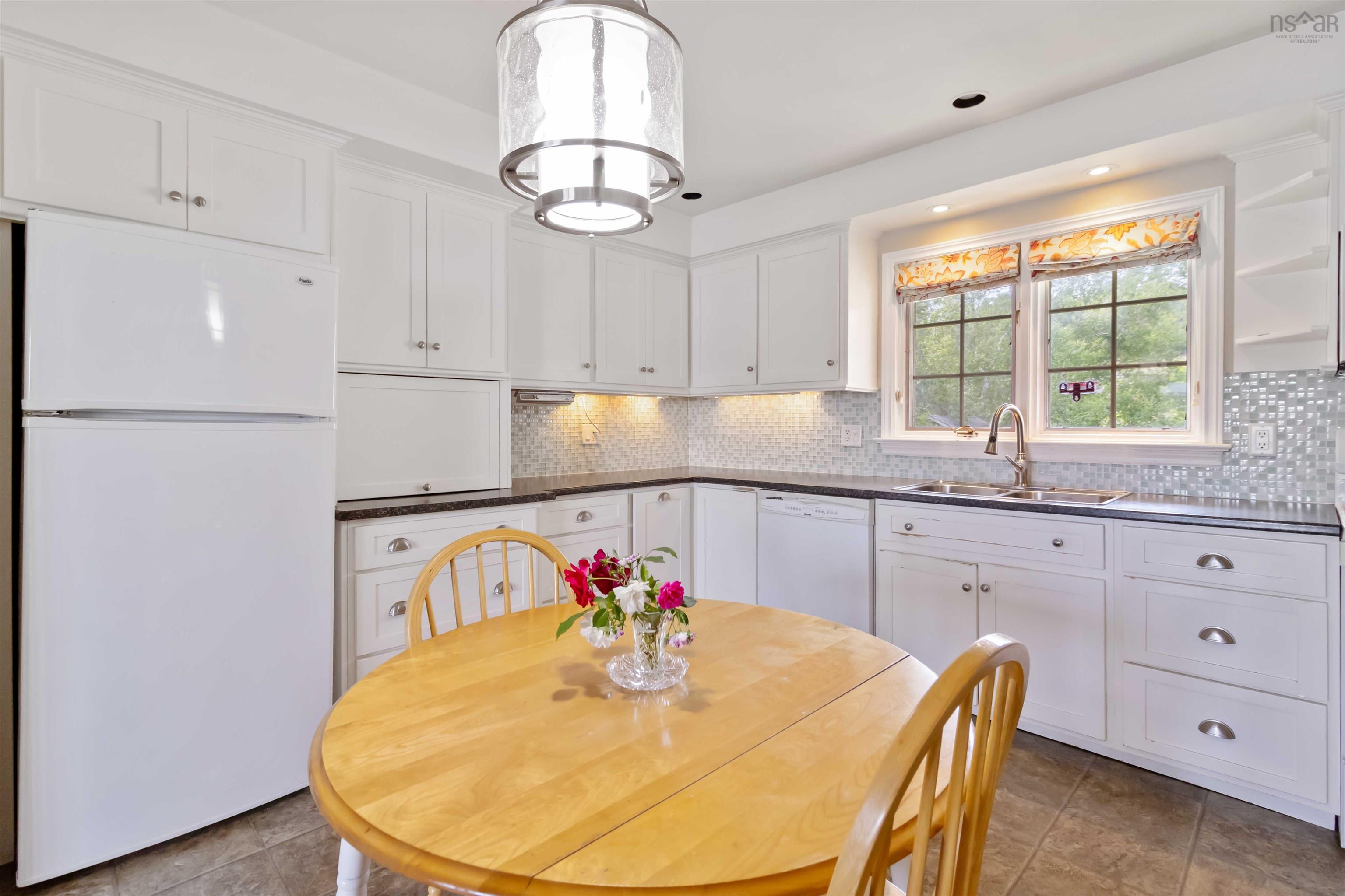 11 Keefe Road photo #21