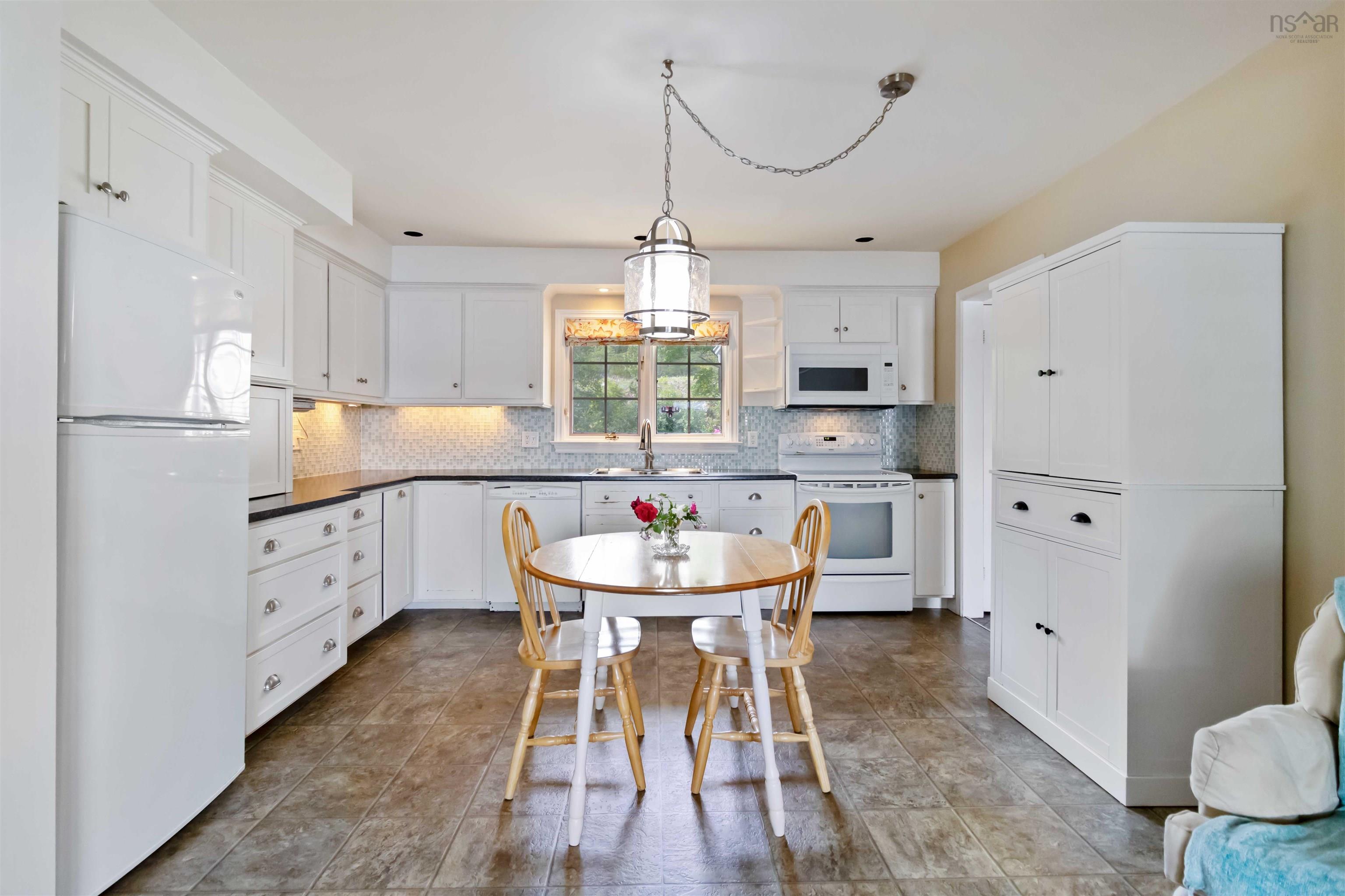 11 Keefe Road photo #22