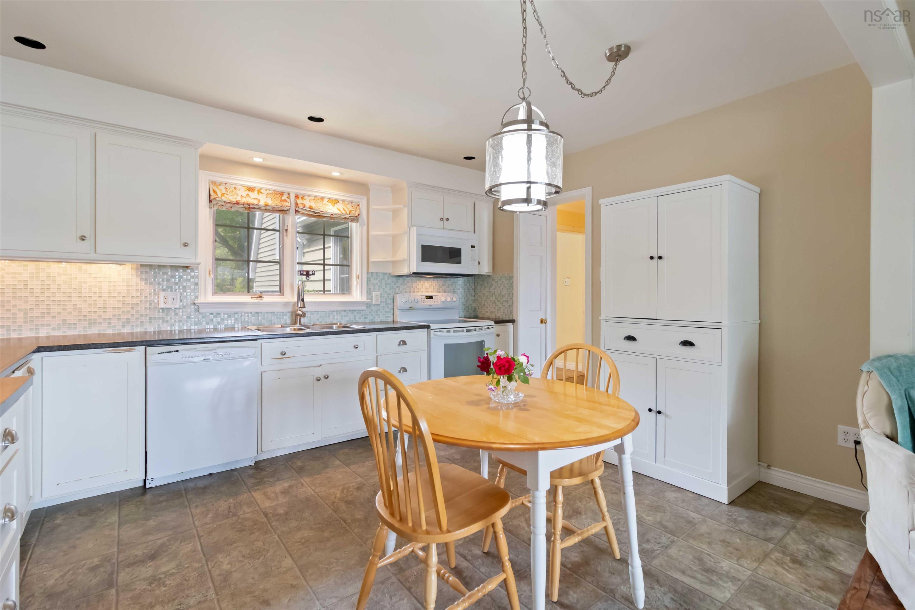 11 Keefe Road photo #23