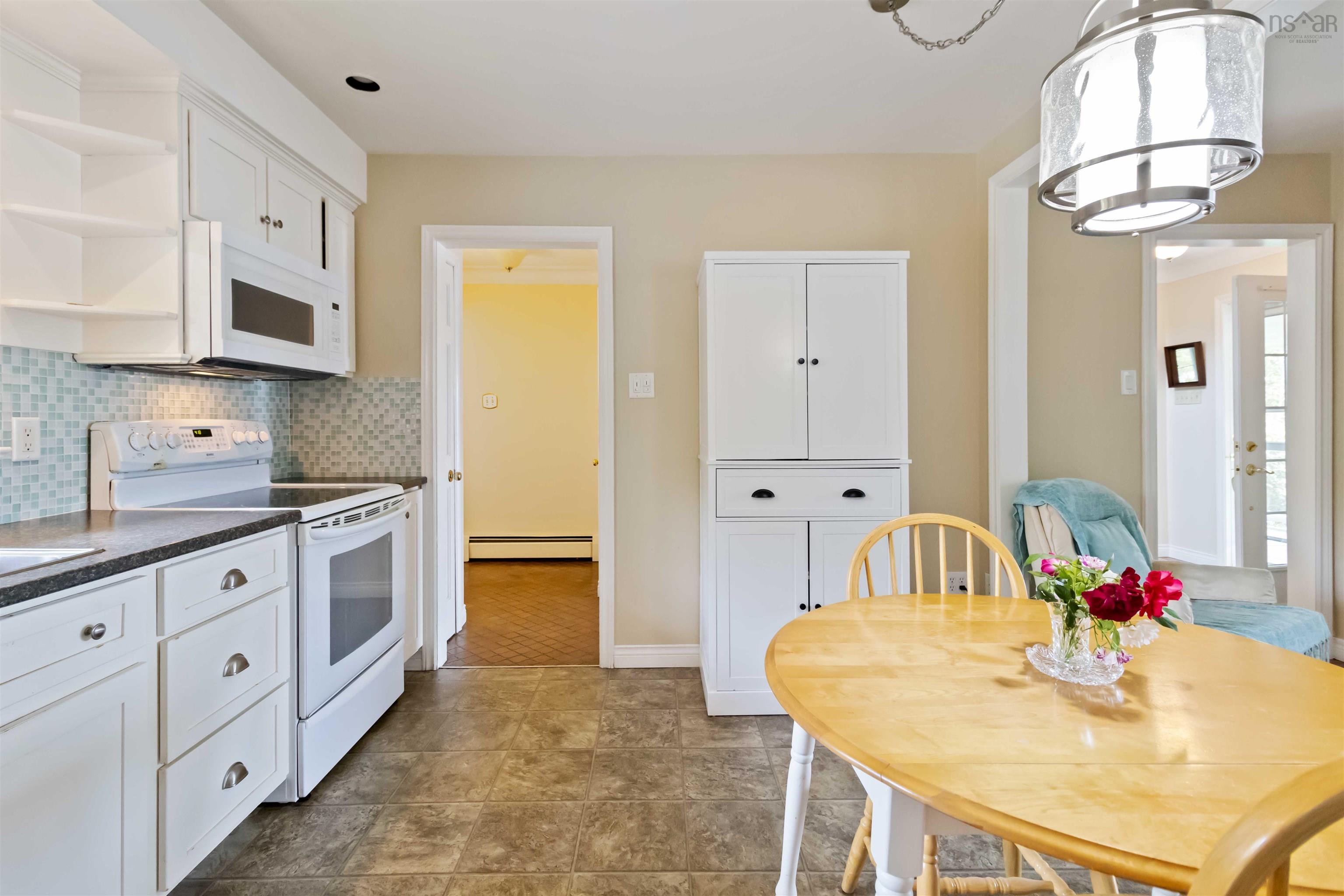 11 Keefe Road photo #24