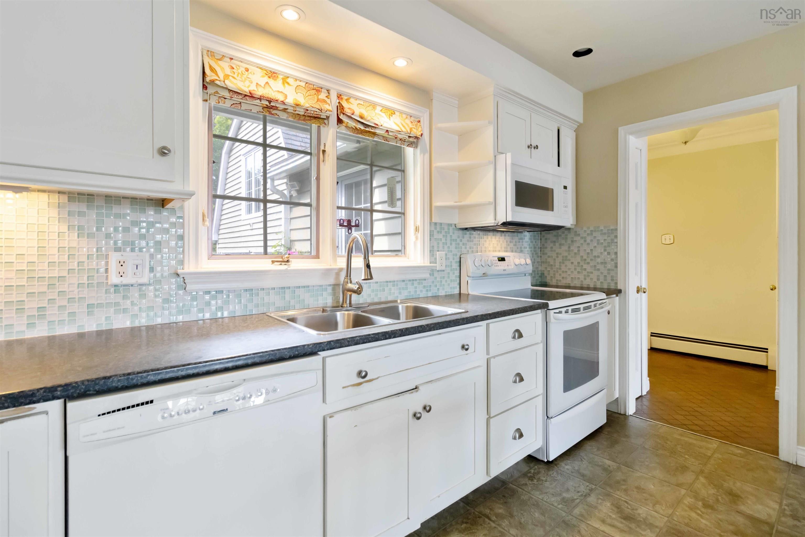 11 Keefe Road photo #29