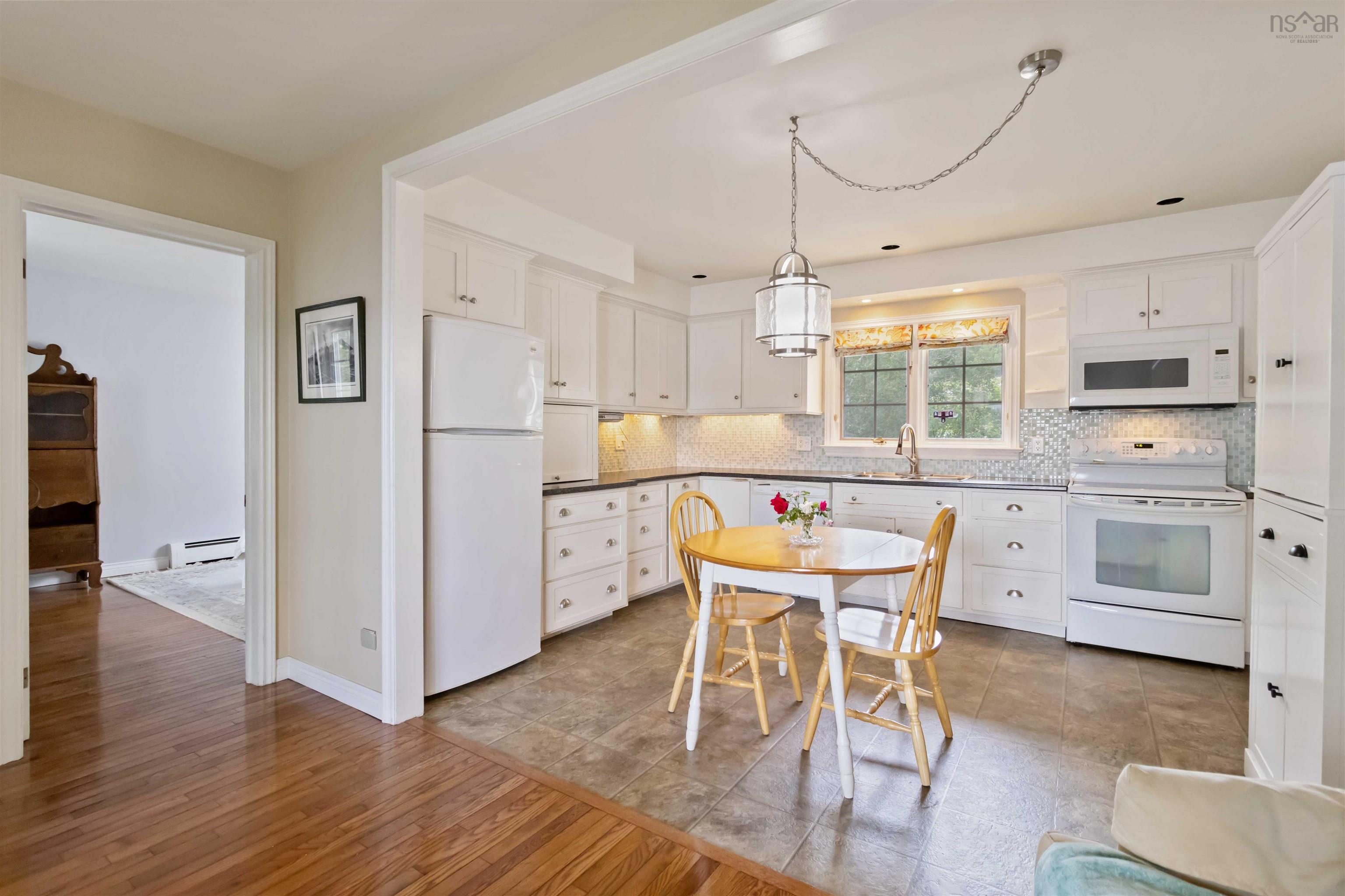 11 Keefe Road photo #31