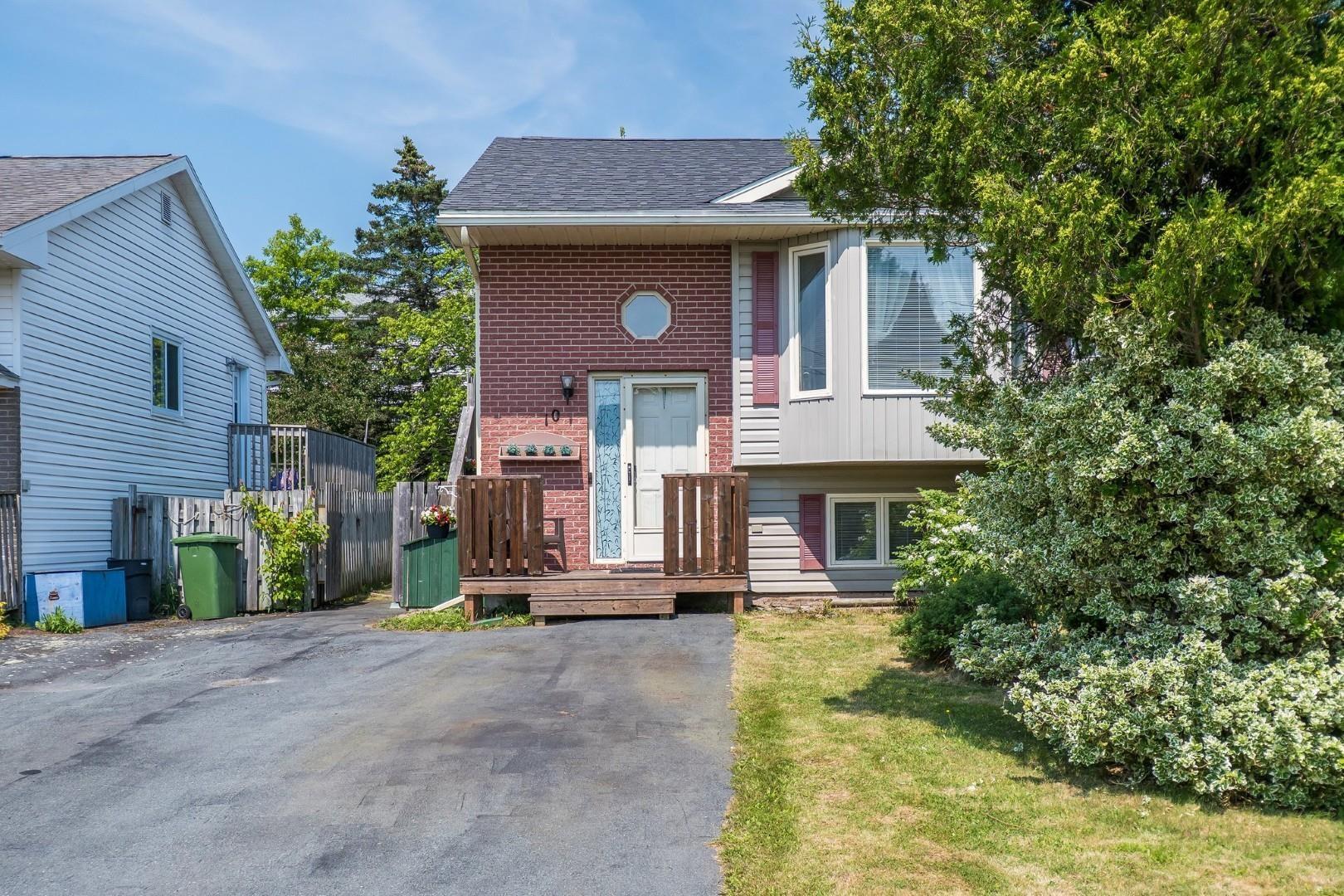 10 LAURELCREST DR, EASTERN PASSAGE, NS