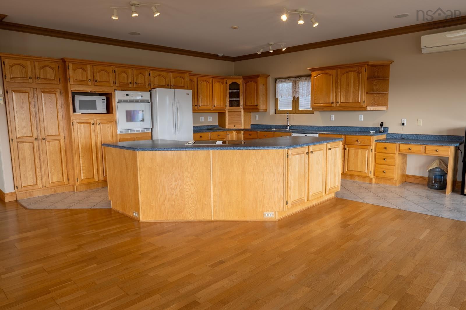 1638 Shore Road photo #6