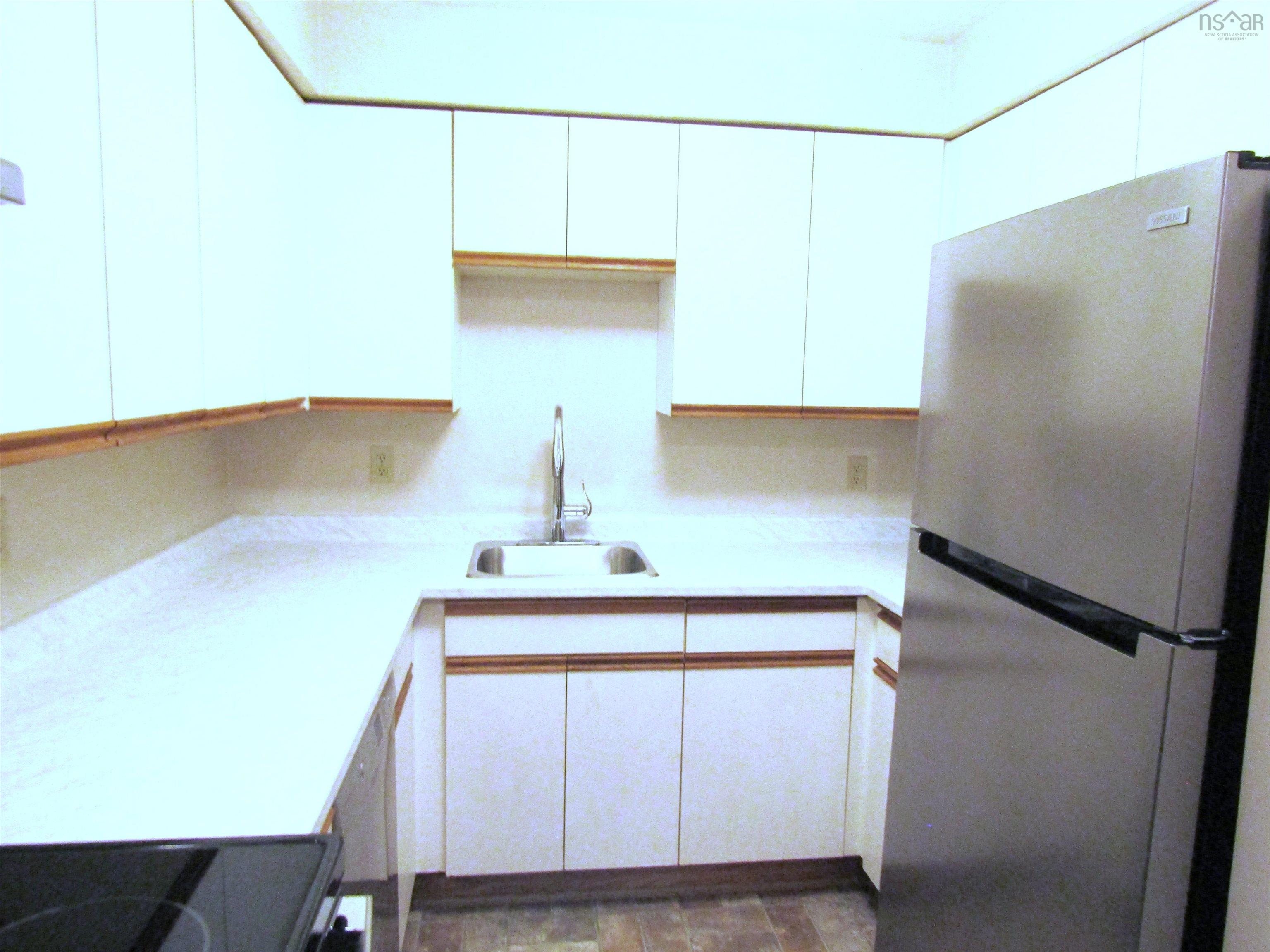 13 5 Rose Way photo #12