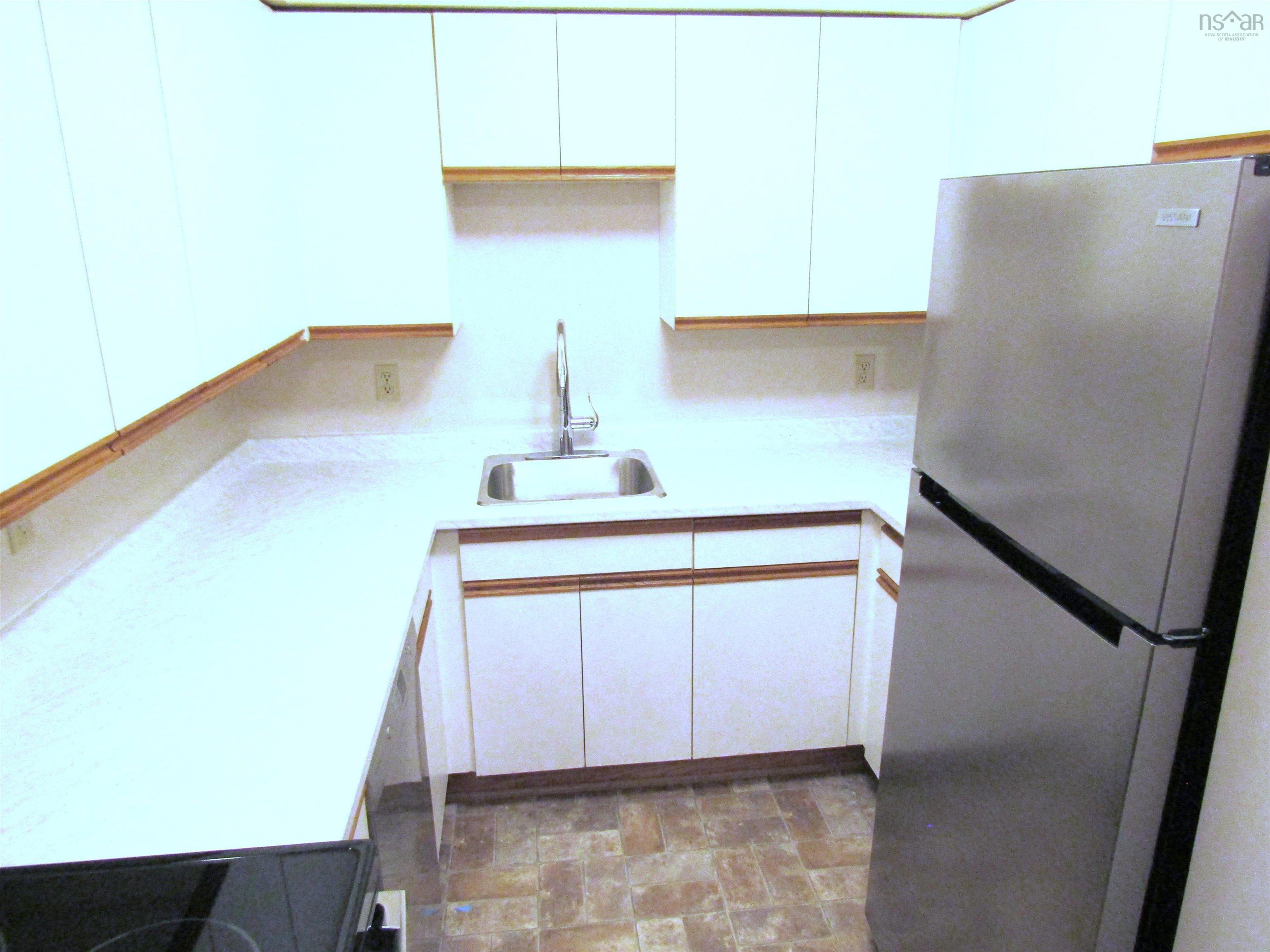 13 5 Rose Way photo #13