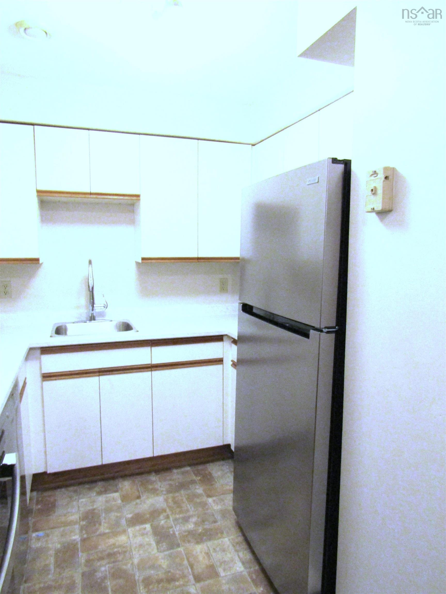 13 5 Rose Way photo #16