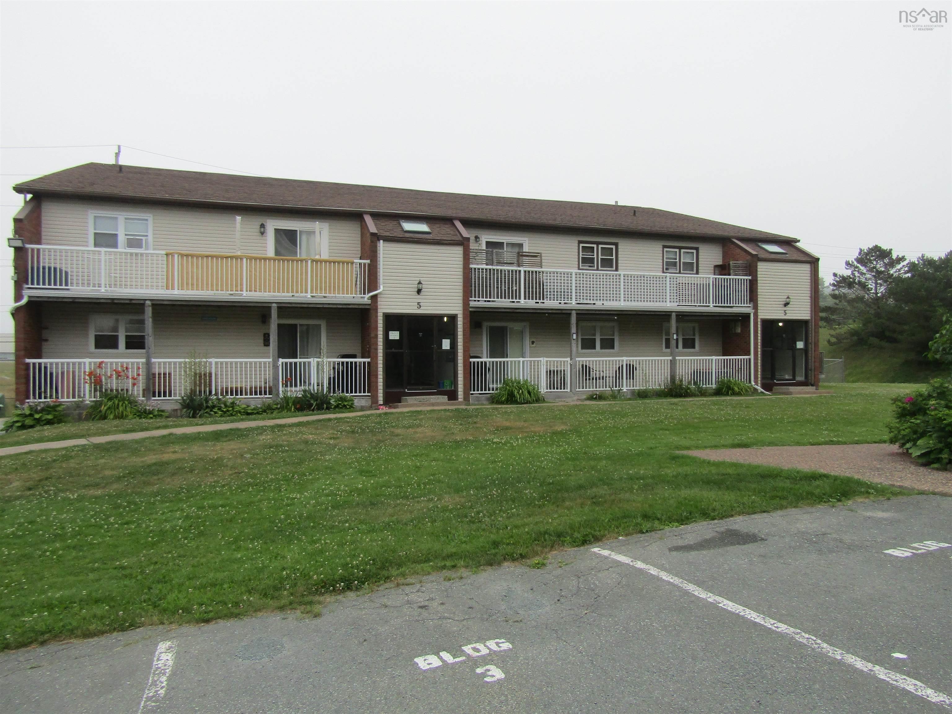 13 5 Rose Way photo #7