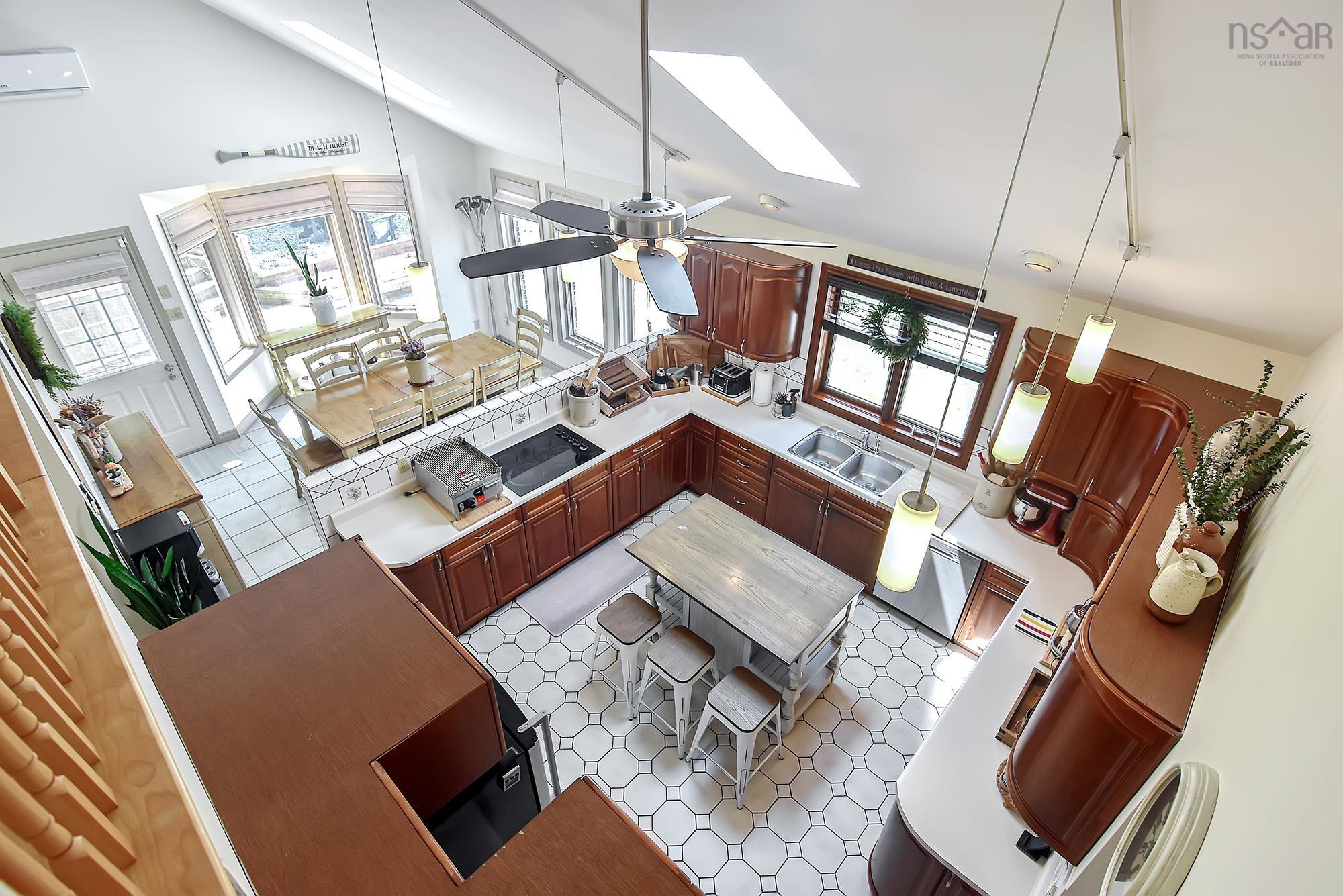 1774 Waverley Road photo #12