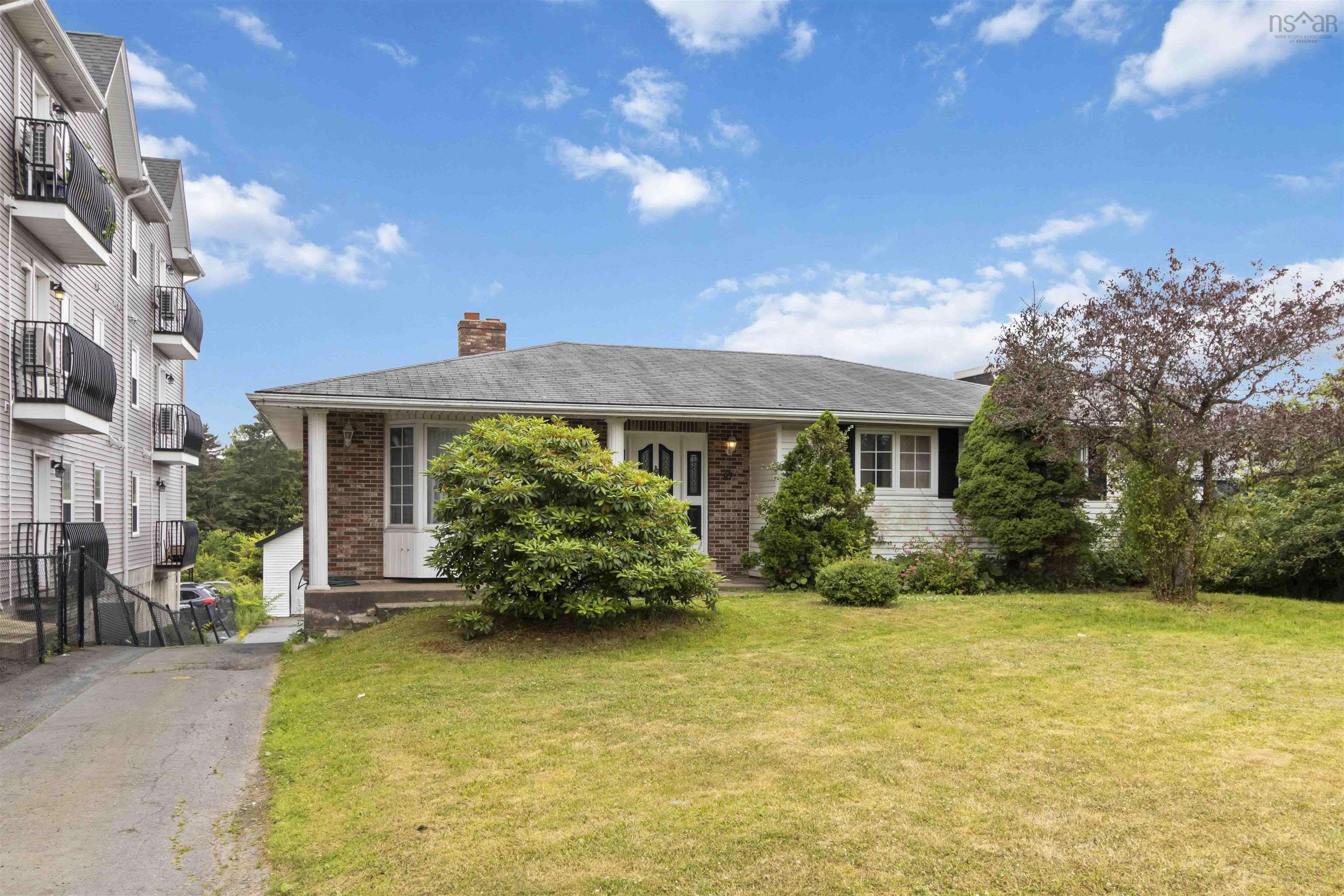 87 COW BAY RD, EASTERN PASSAGE, NS