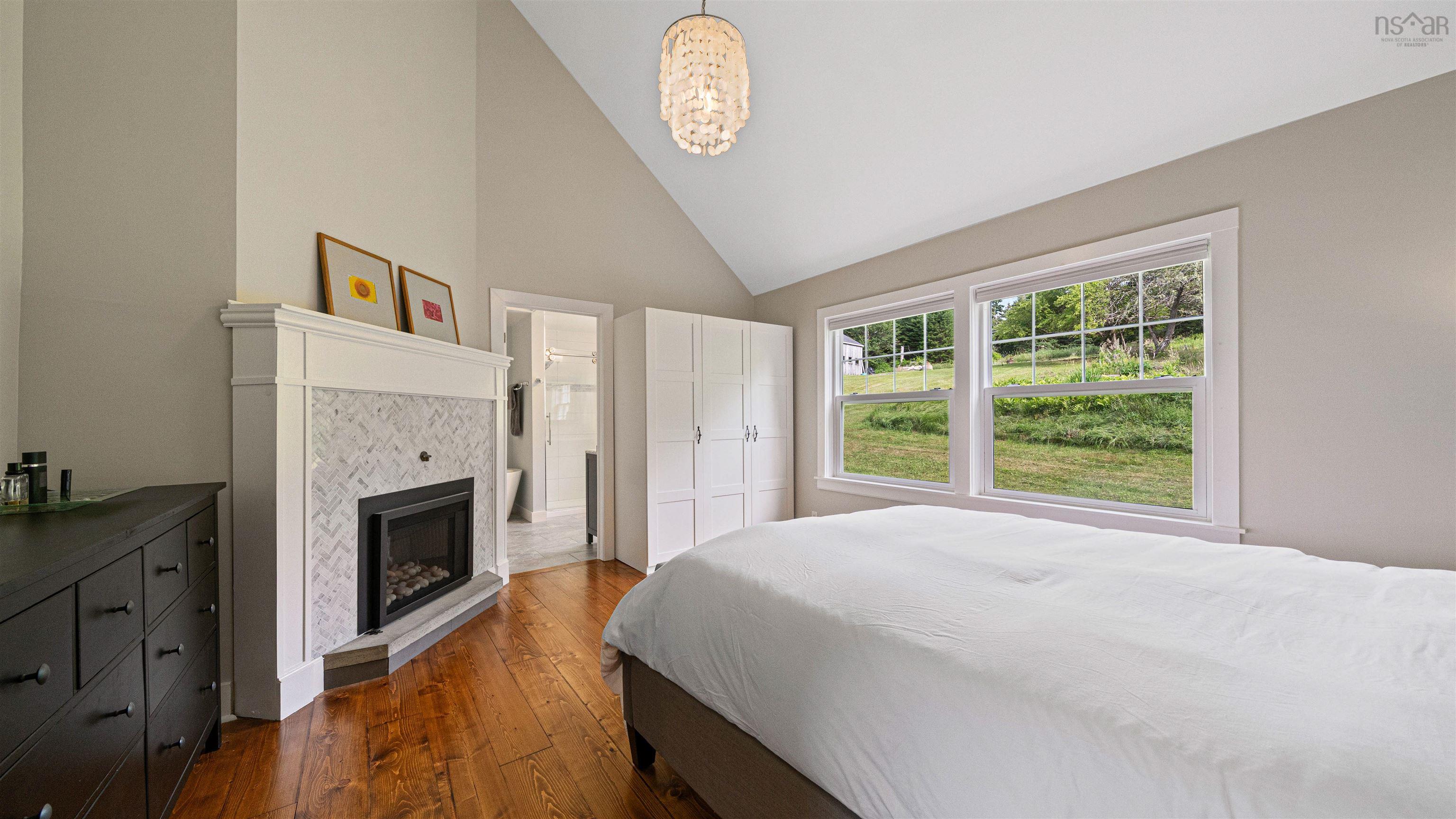 211 Indian Point Road photo #12