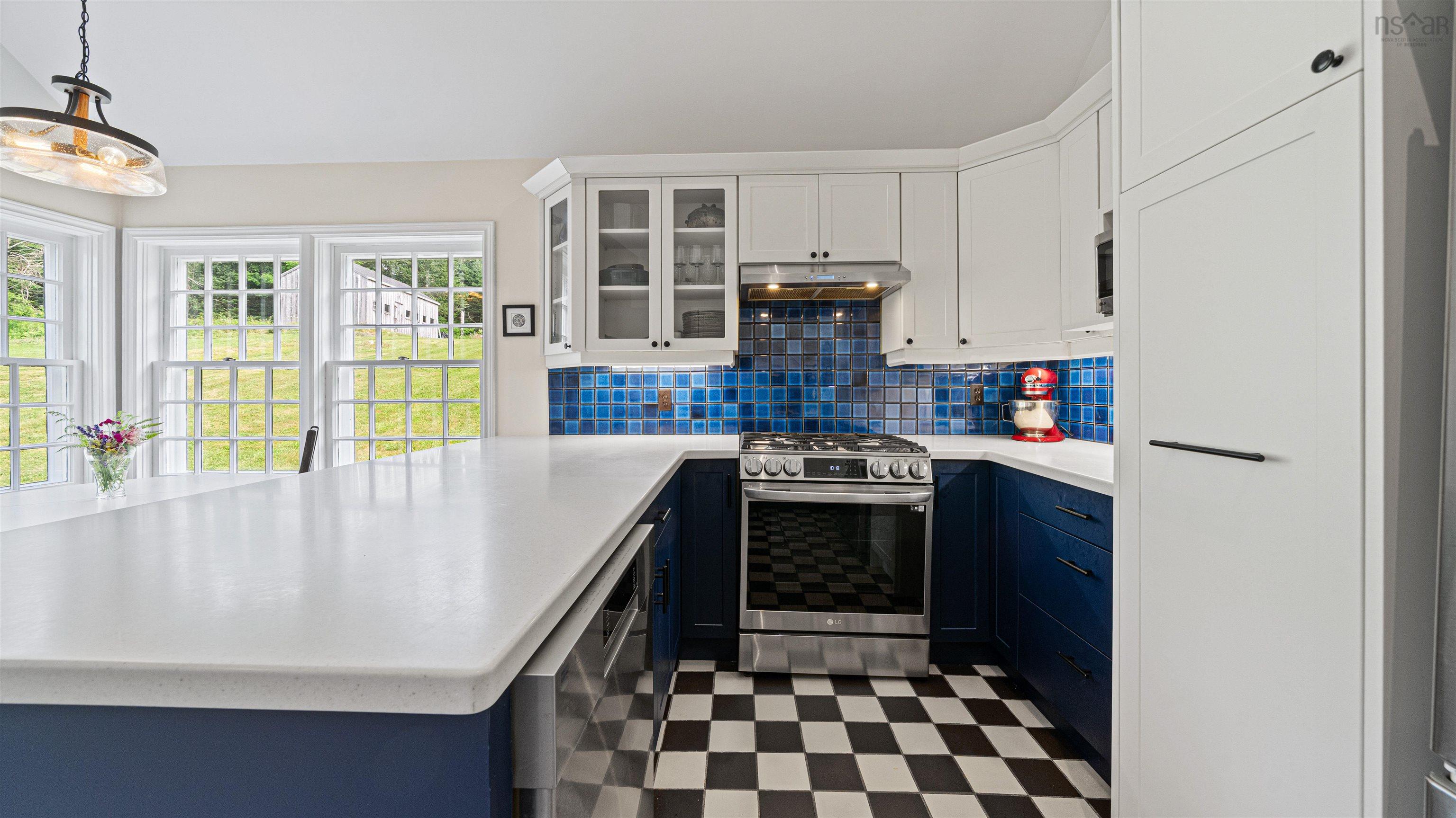 211 Indian Point Road photo #29