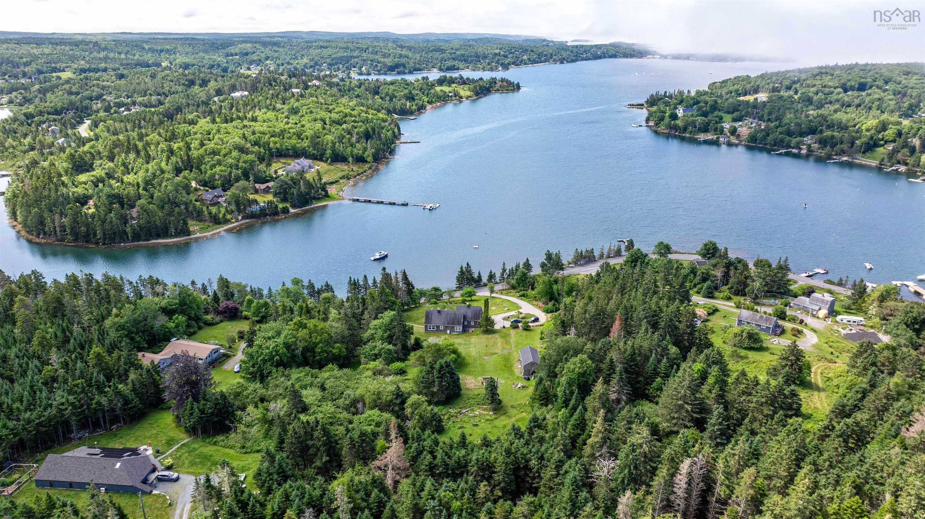 211 Indian Point Road photo #4