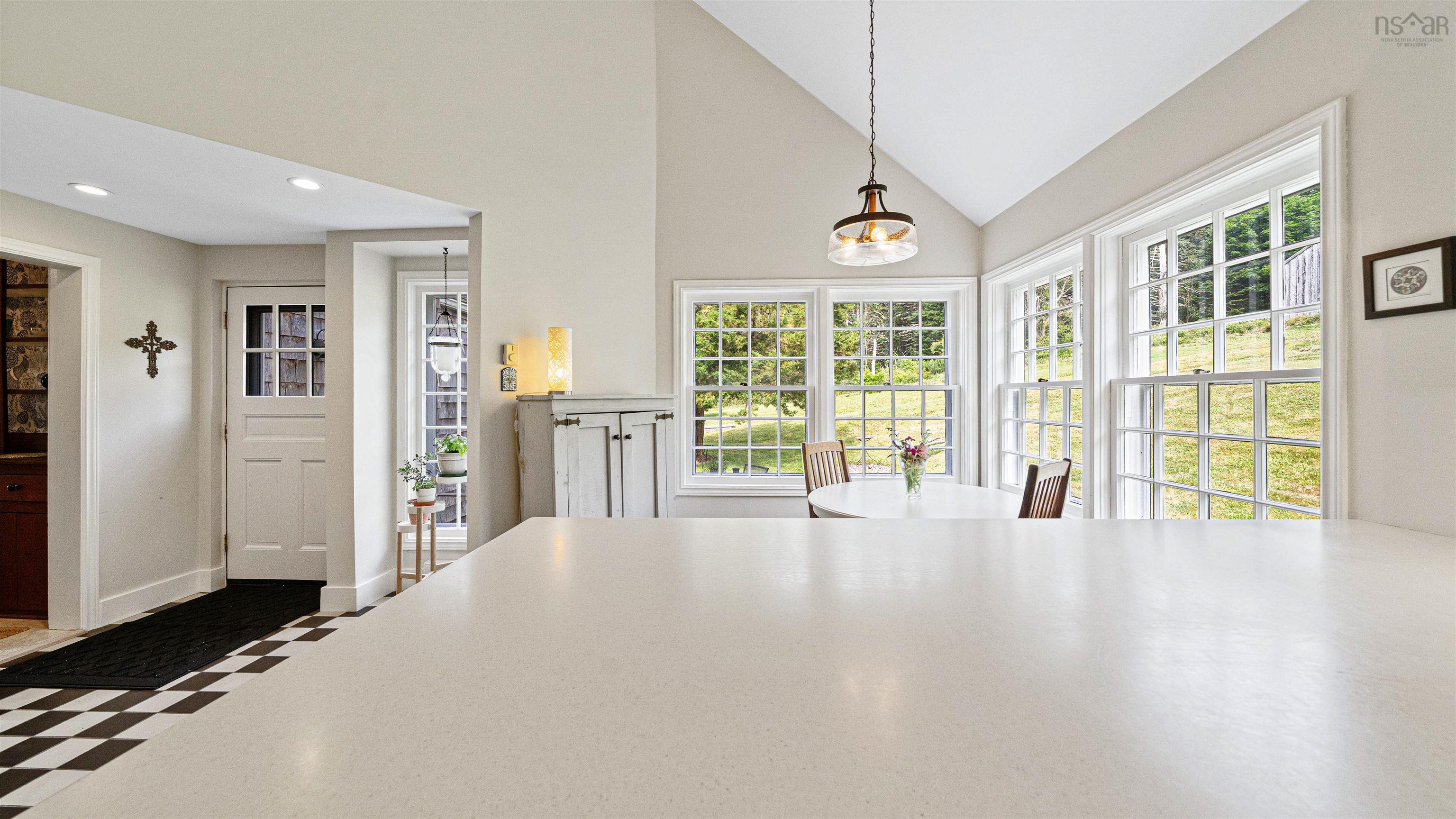 211 Indian Point Road photo #31