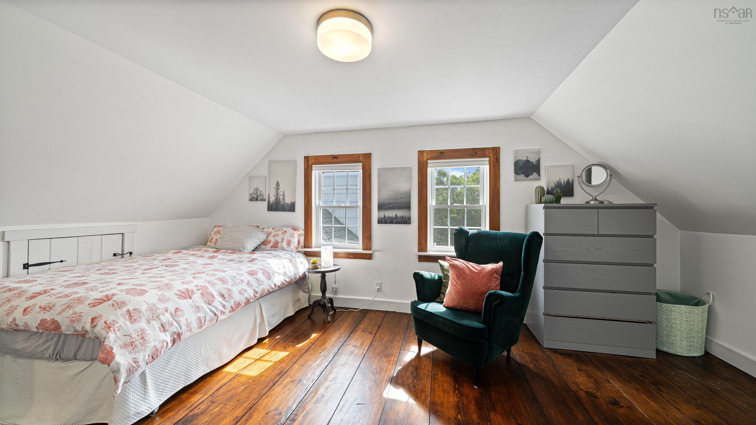 211 Indian Point Road photo #48