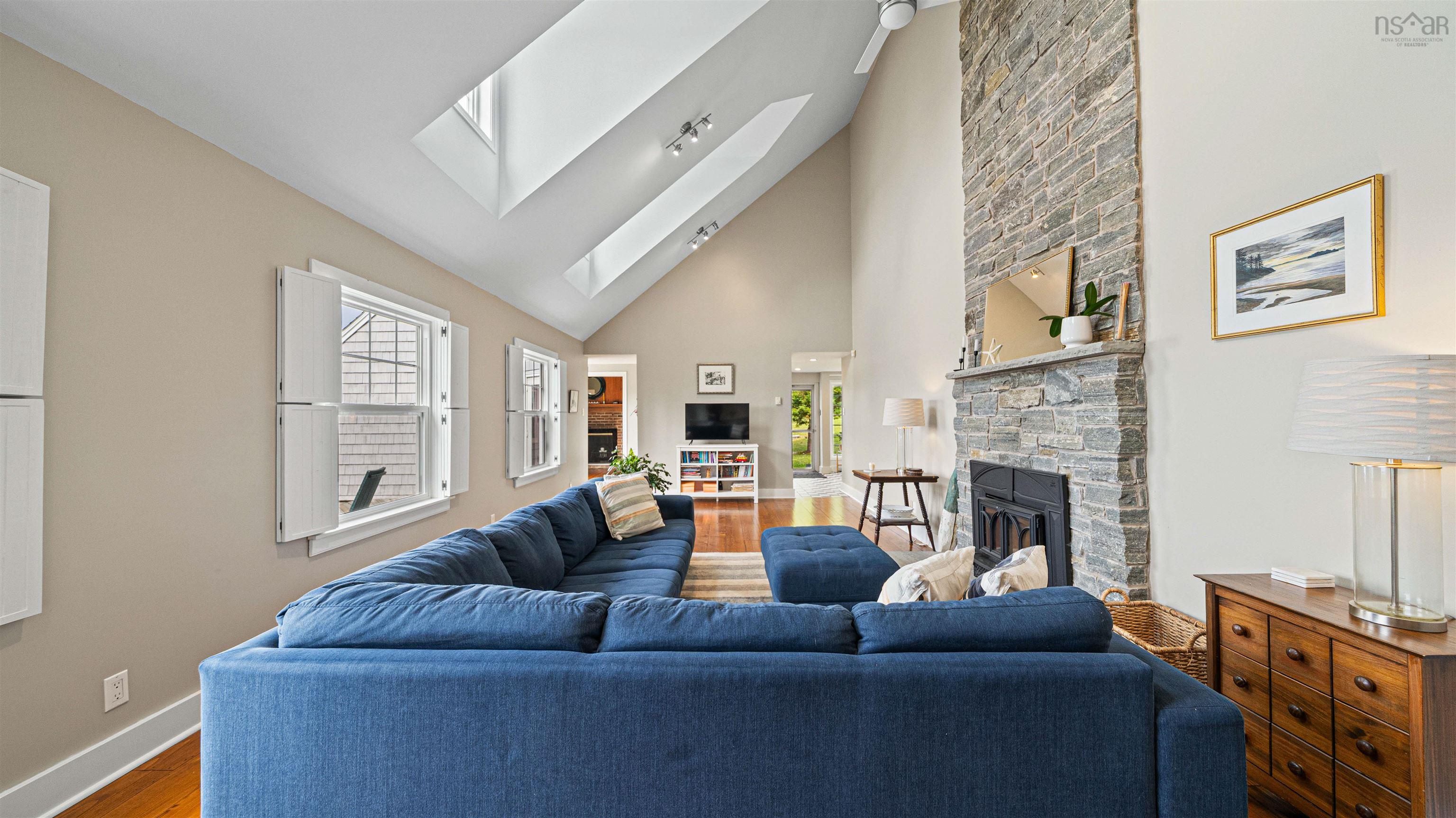 211 Indian Point Road photo #7