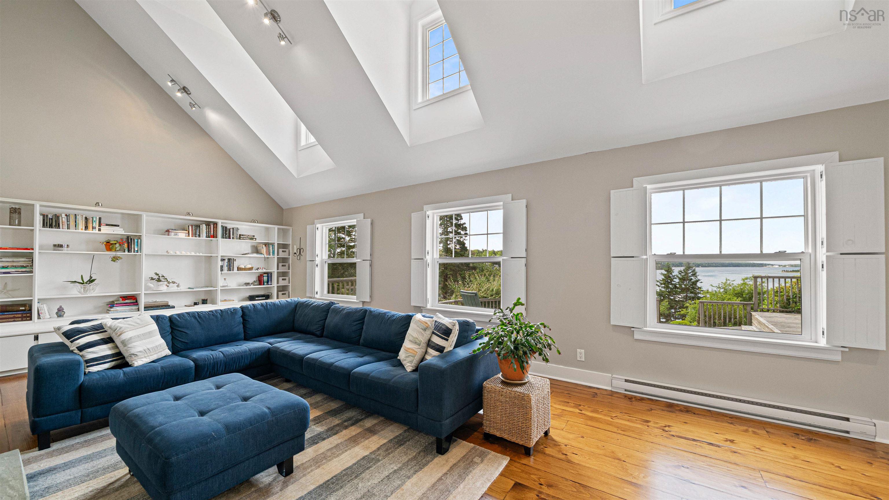 211 Indian Point Road photo #8