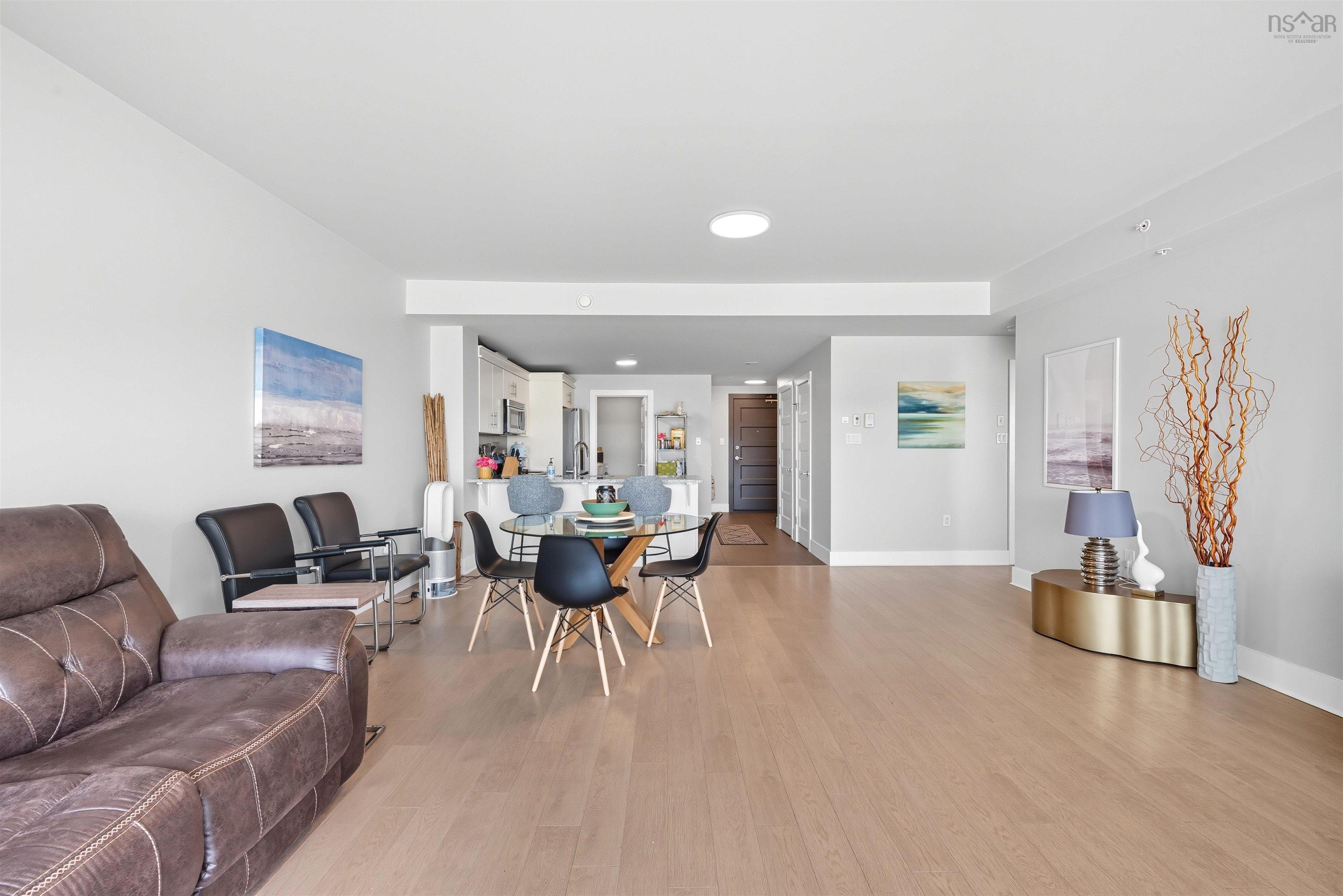 501 15 Kings Wharf Place photo #12