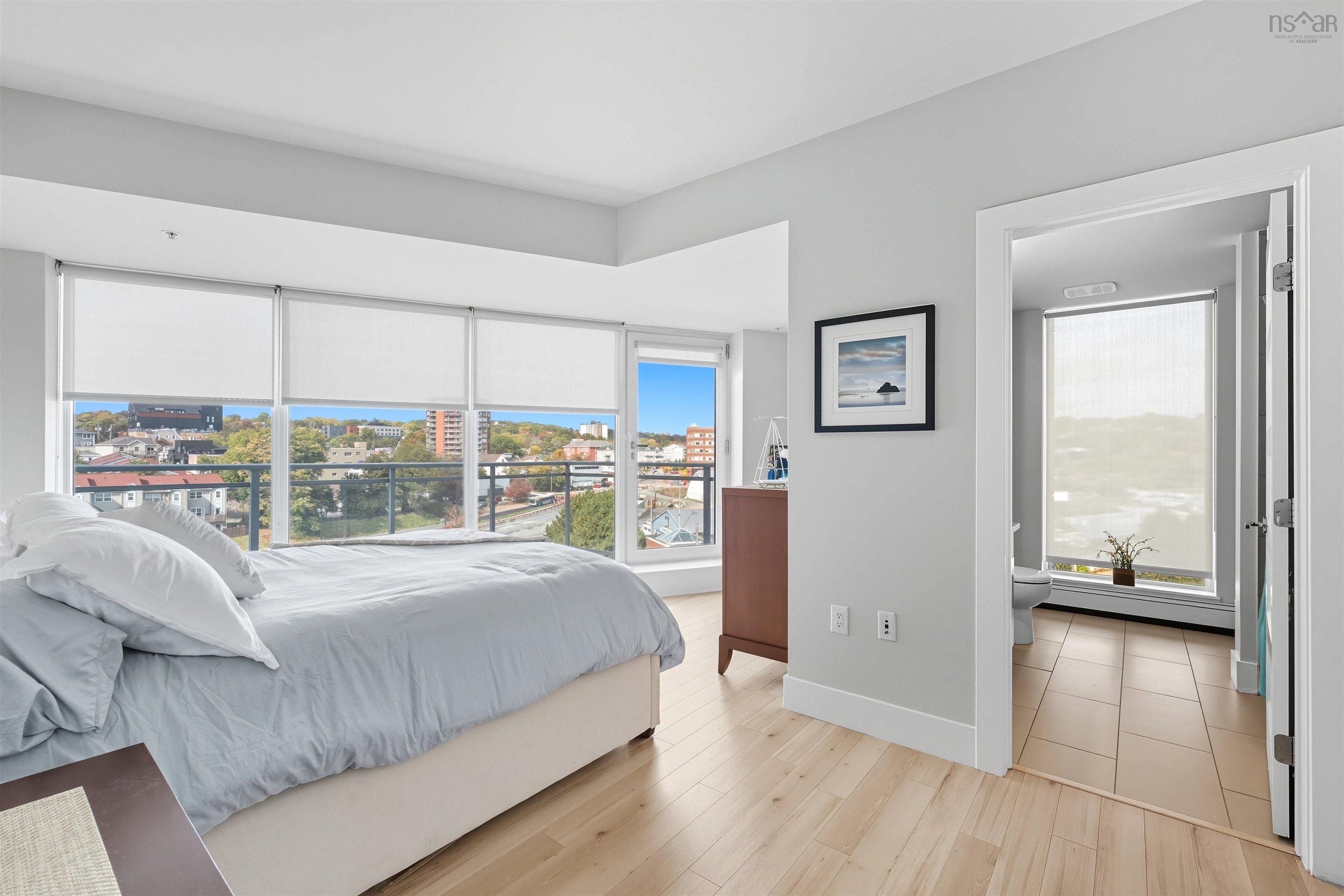 501 15 Kings Wharf Place photo #17