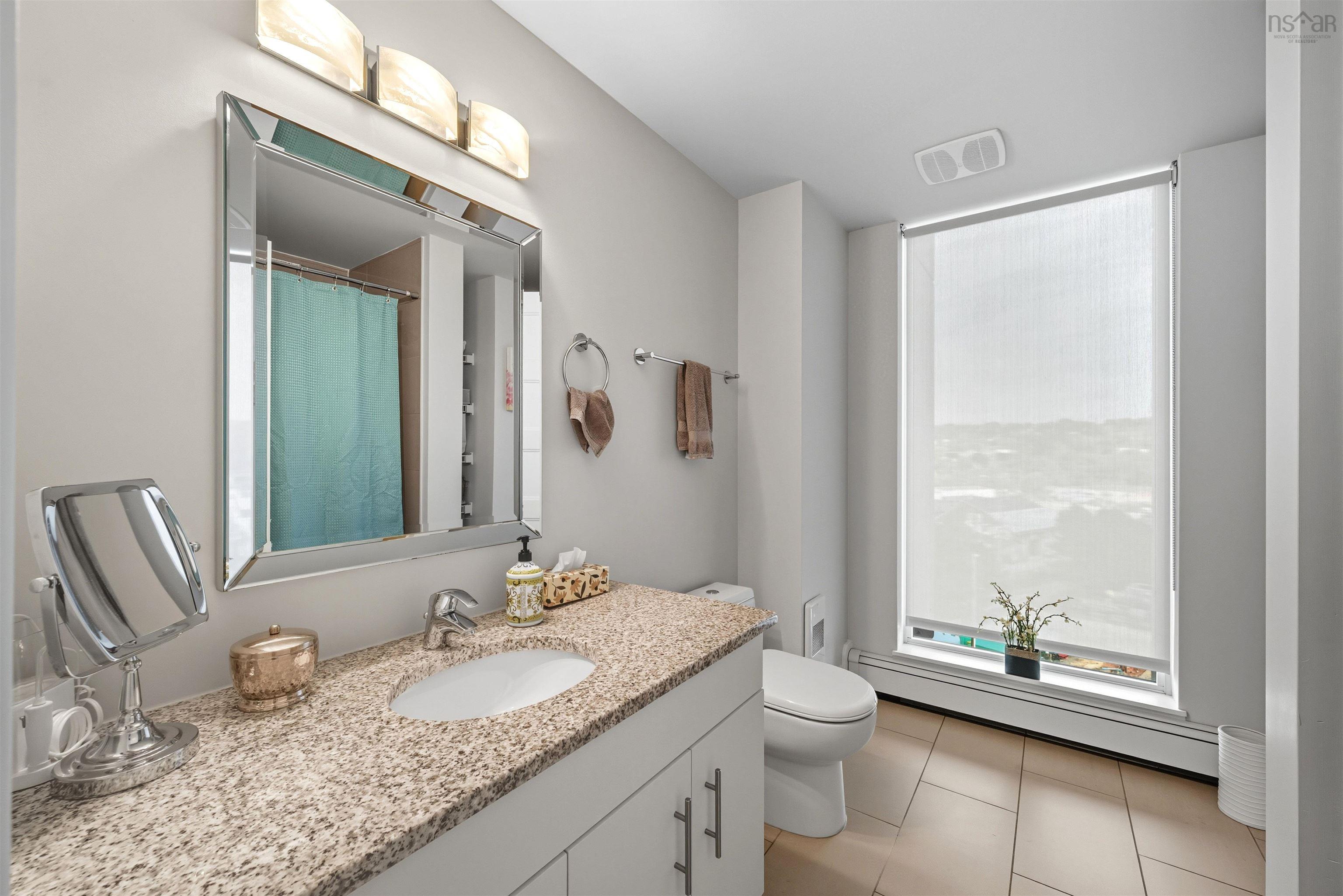 501 15 Kings Wharf Place photo #18