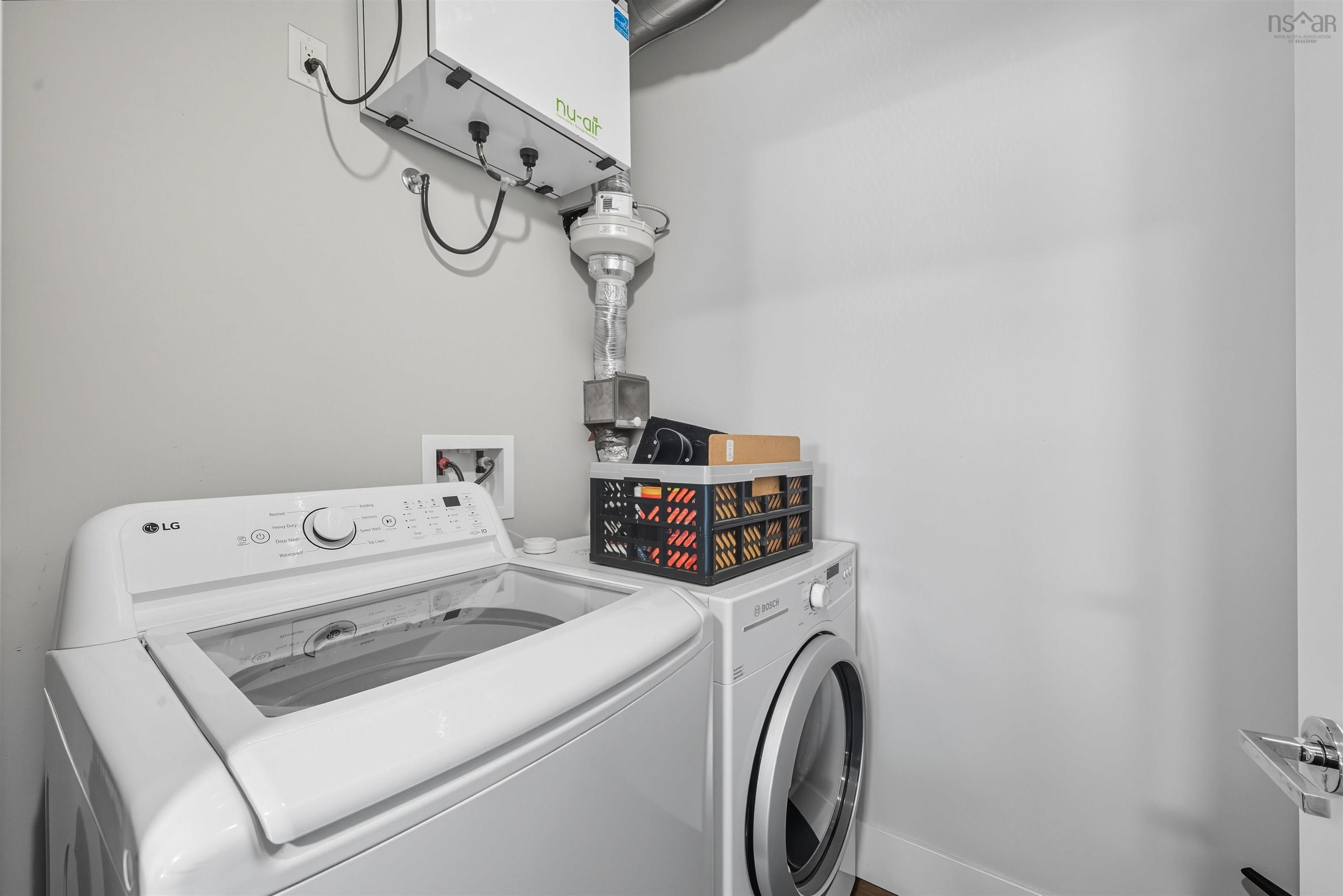 501 15 Kings Wharf Place photo #20