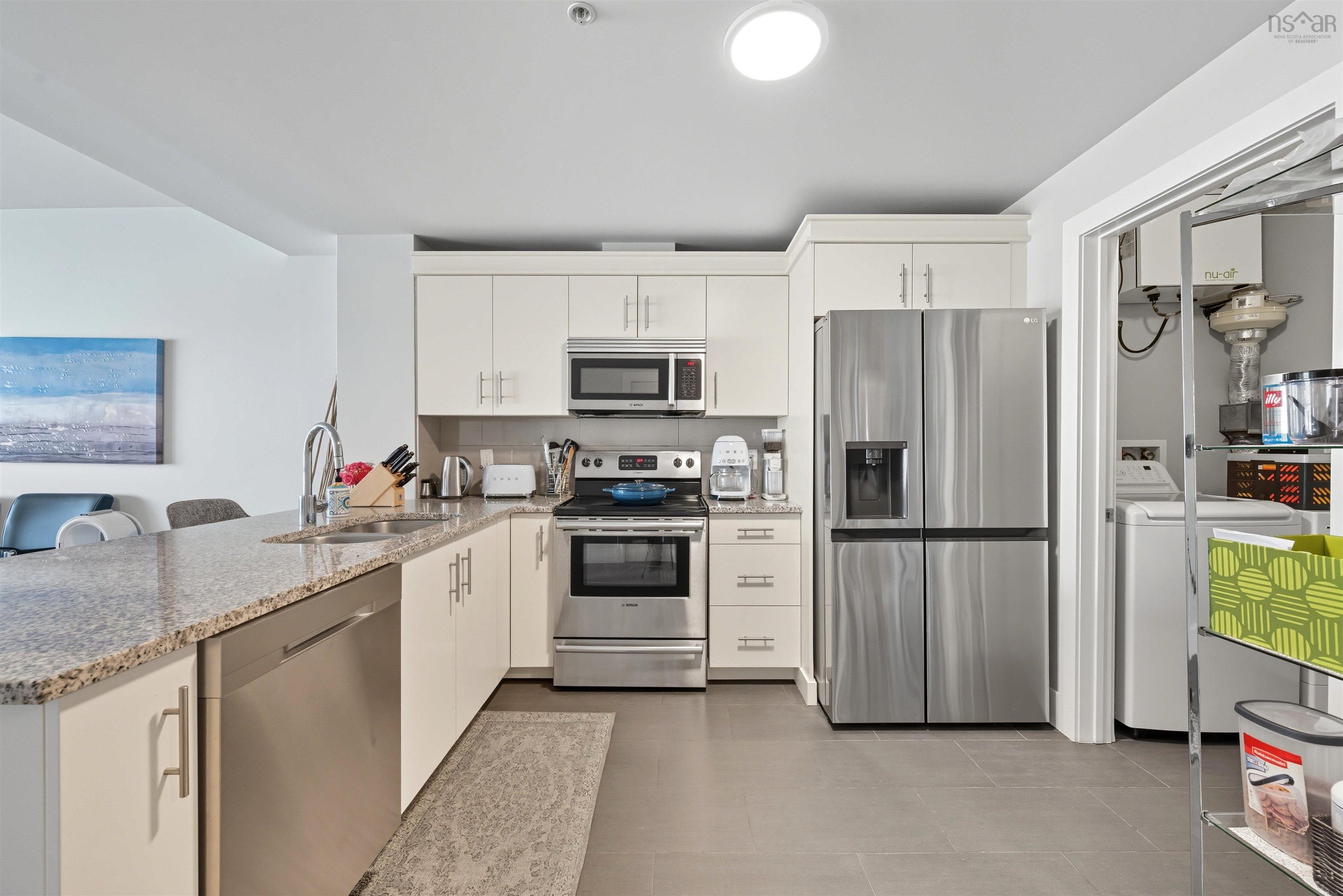 501 15 Kings Wharf Place photo #3